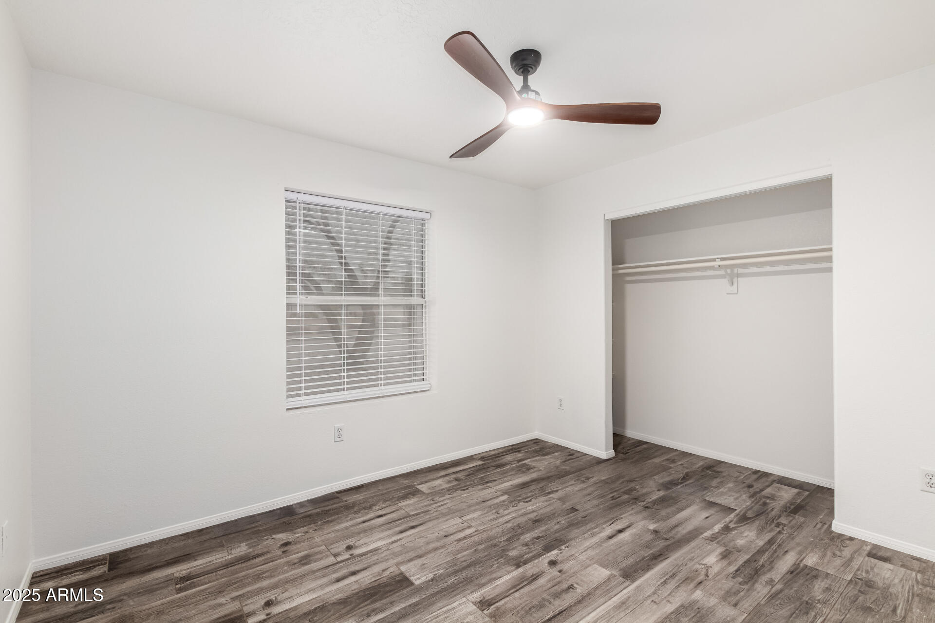 8027 E QUARTERLINE Road