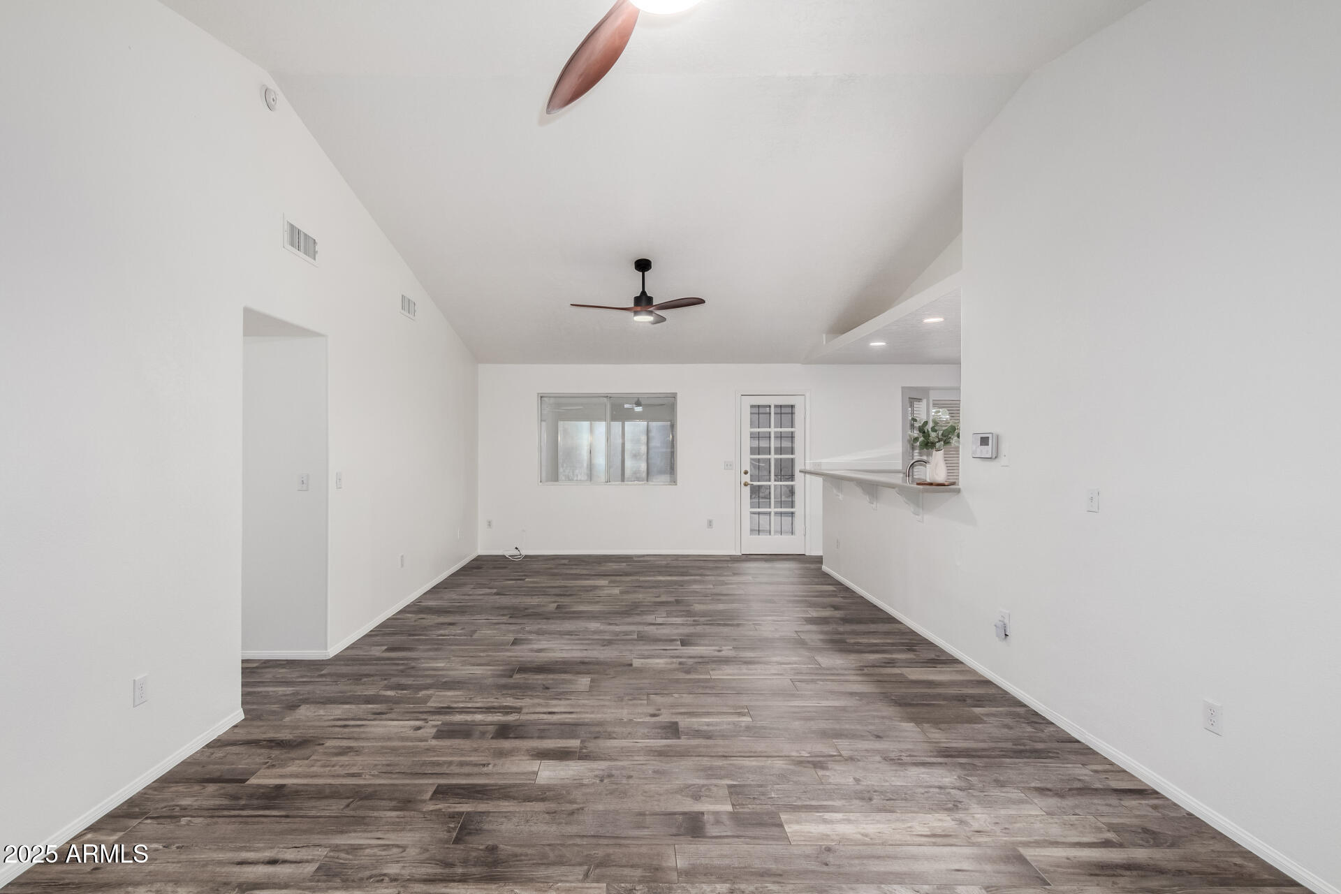 8027 E QUARTERLINE Road