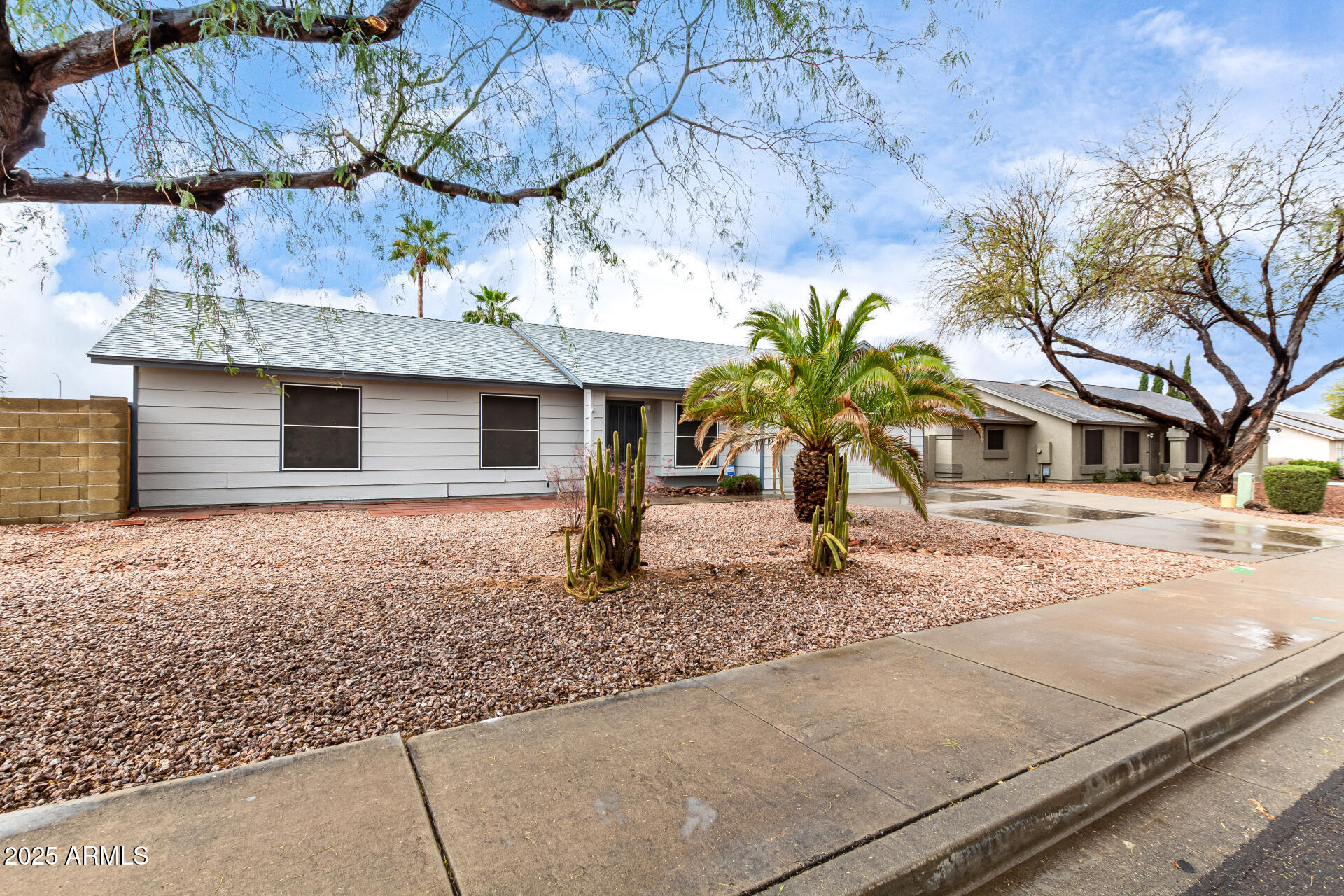 8027 E QUARTERLINE Road