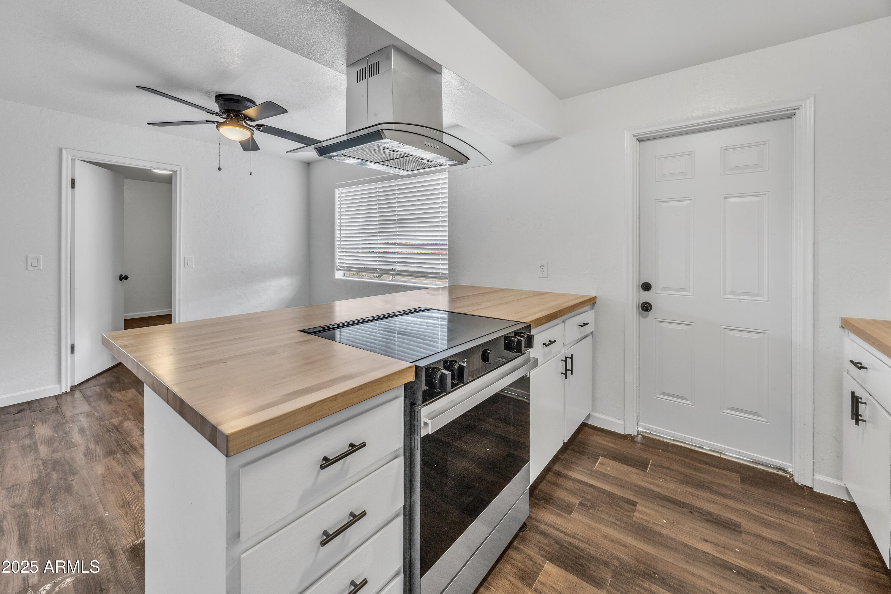 675 E Gressinger Street