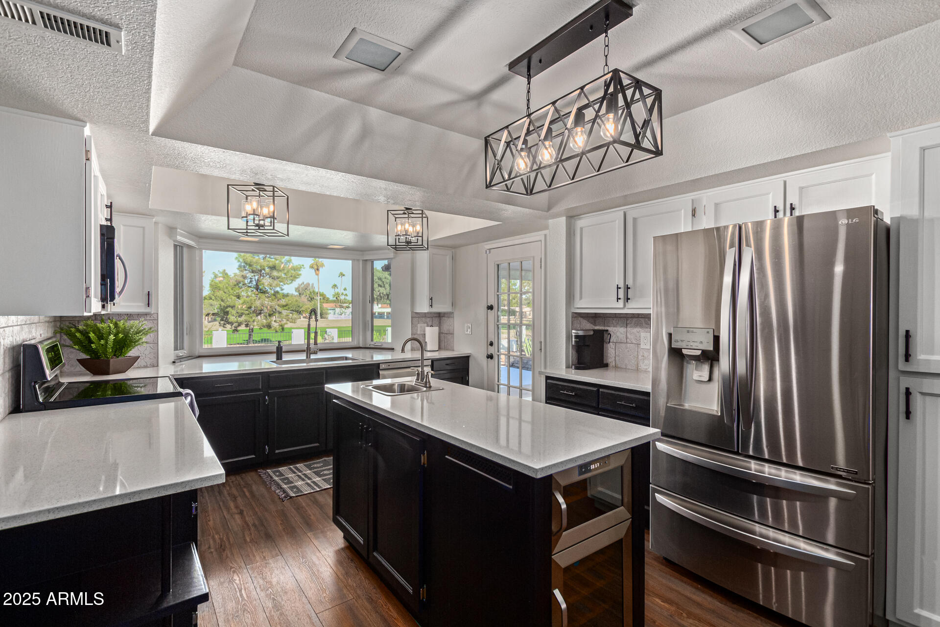 544 W THUNDERBIRD Road