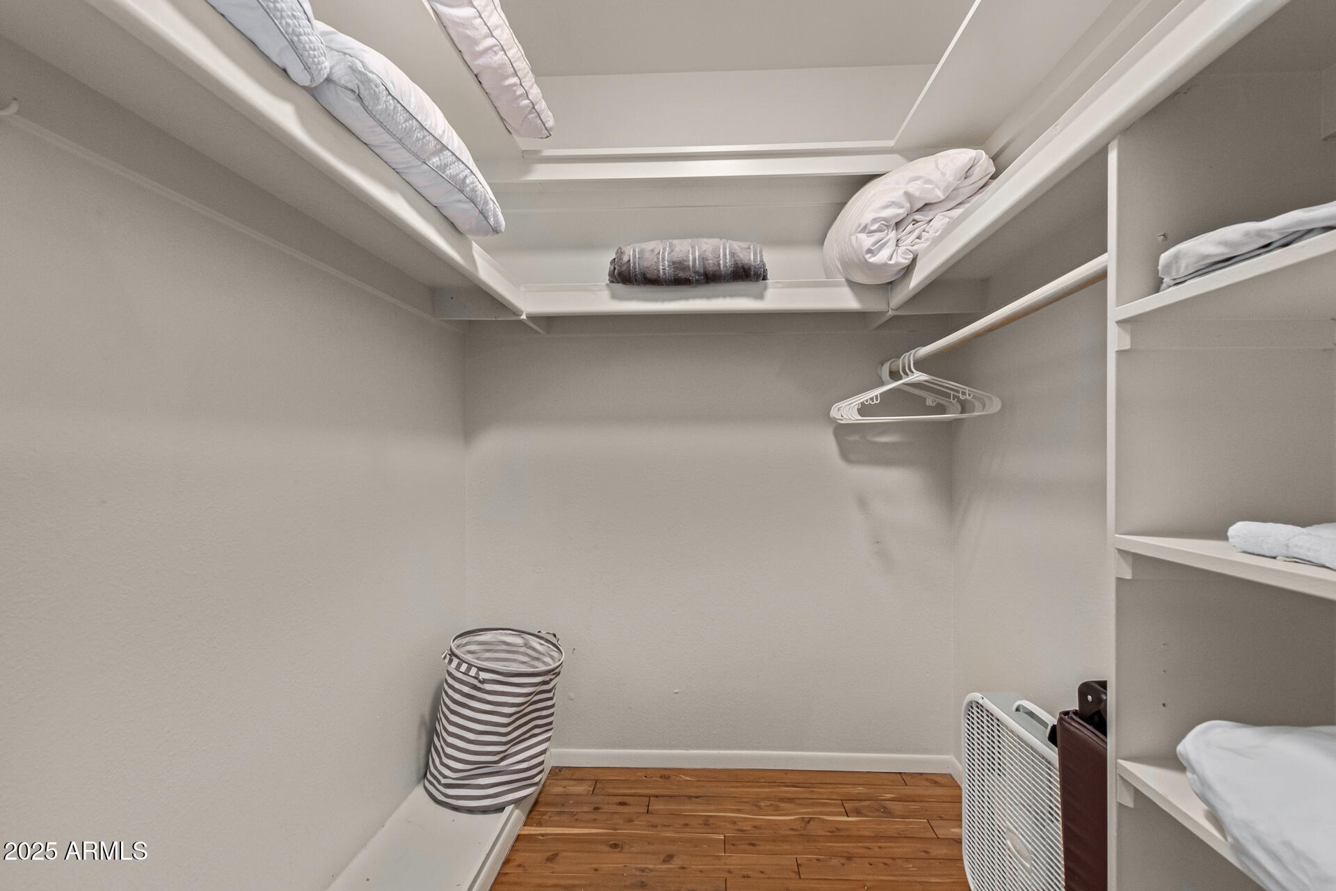 544 W THUNDERBIRD Road