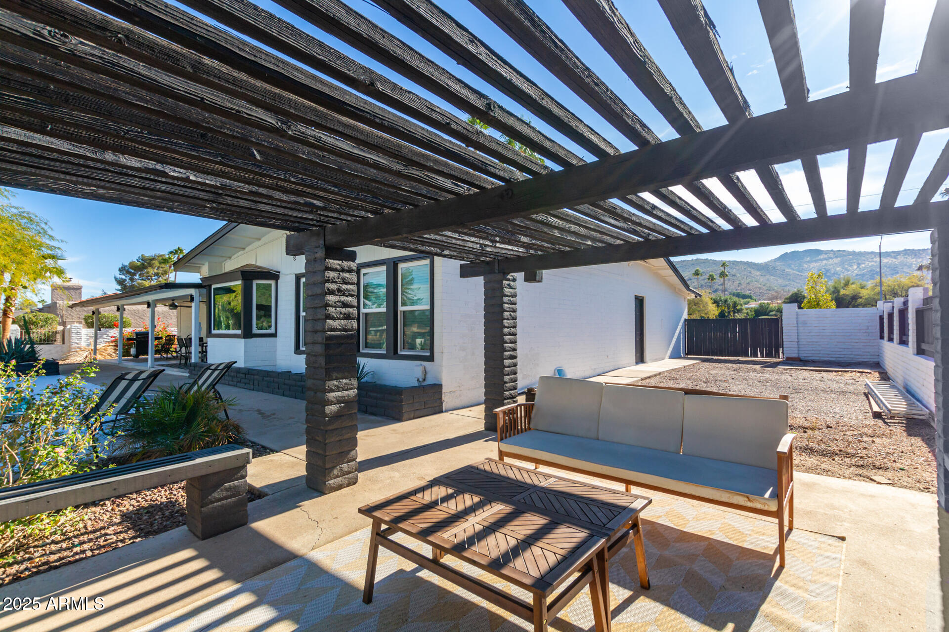 544 W THUNDERBIRD Road