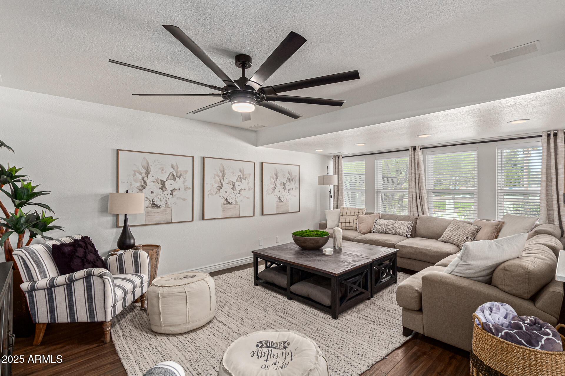 544 W THUNDERBIRD Road