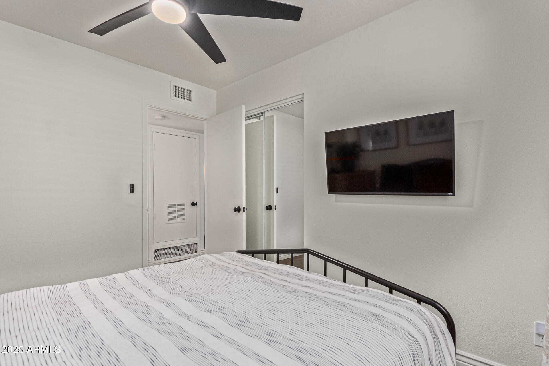 544 W THUNDERBIRD Road