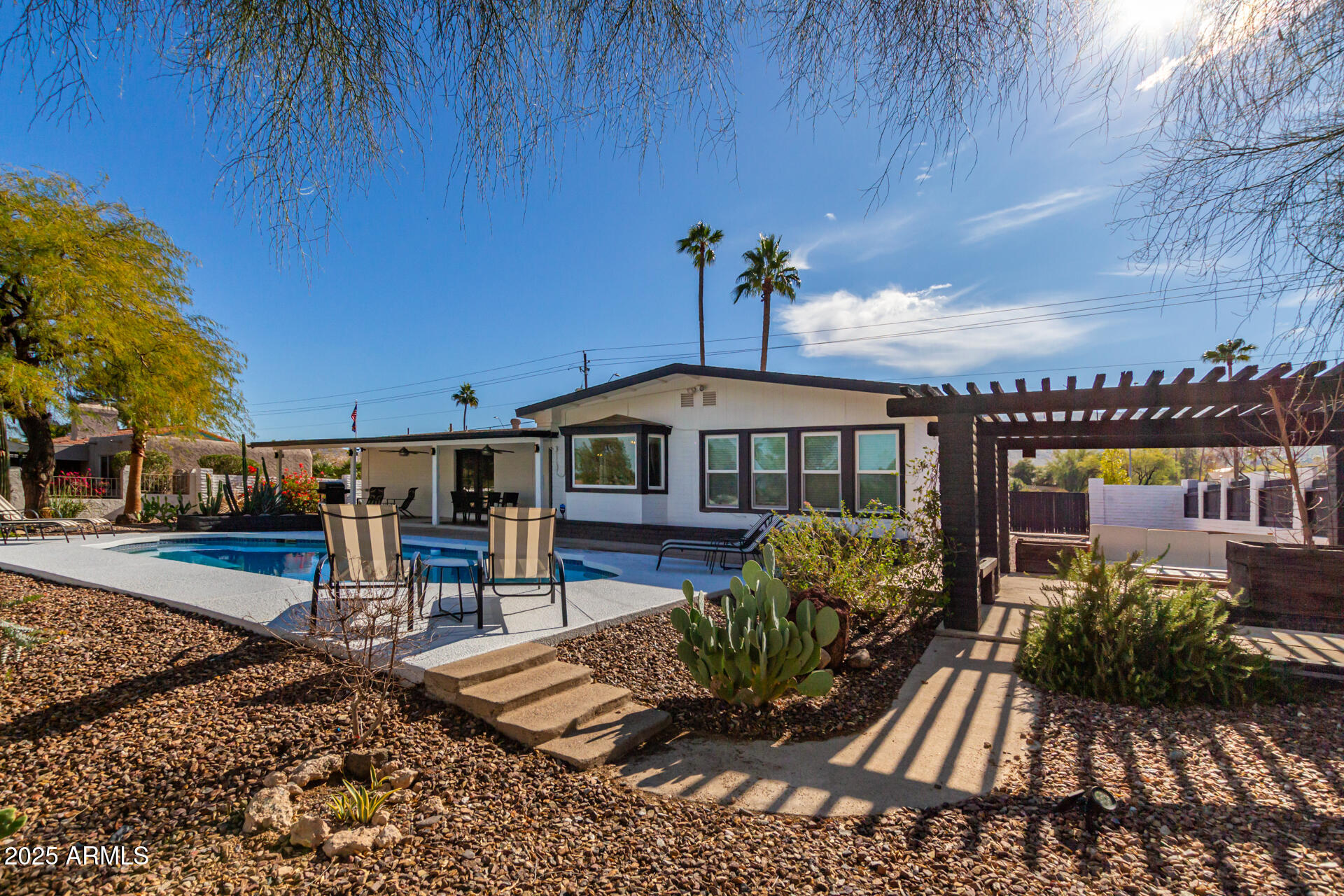 544 W THUNDERBIRD Road