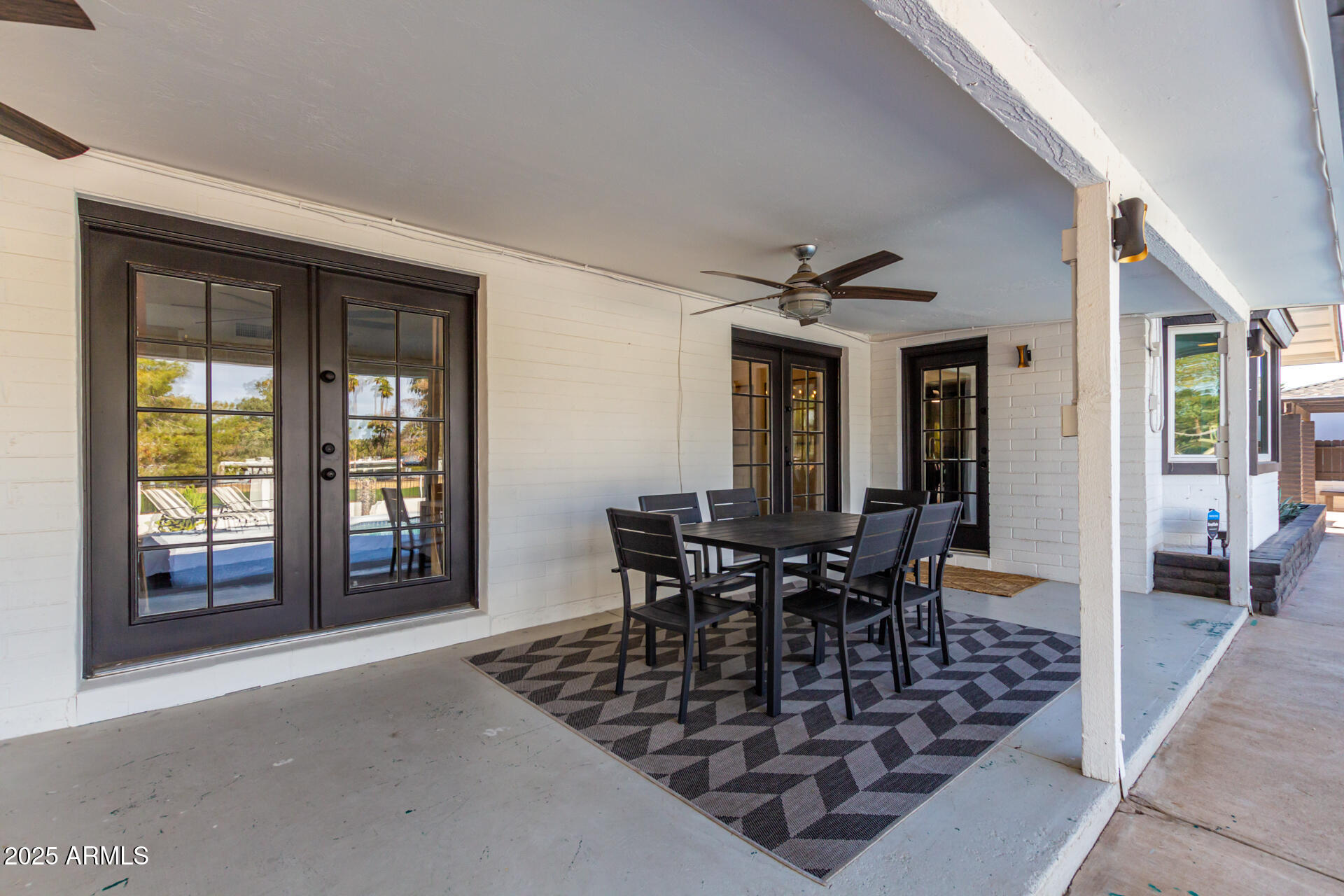 544 W THUNDERBIRD Road