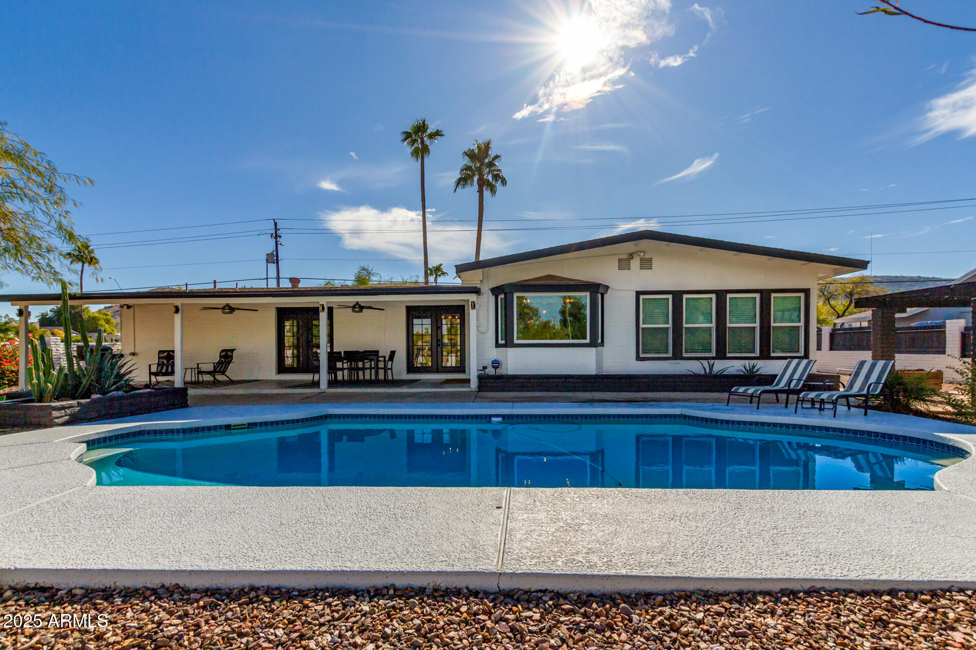 544 W THUNDERBIRD Road