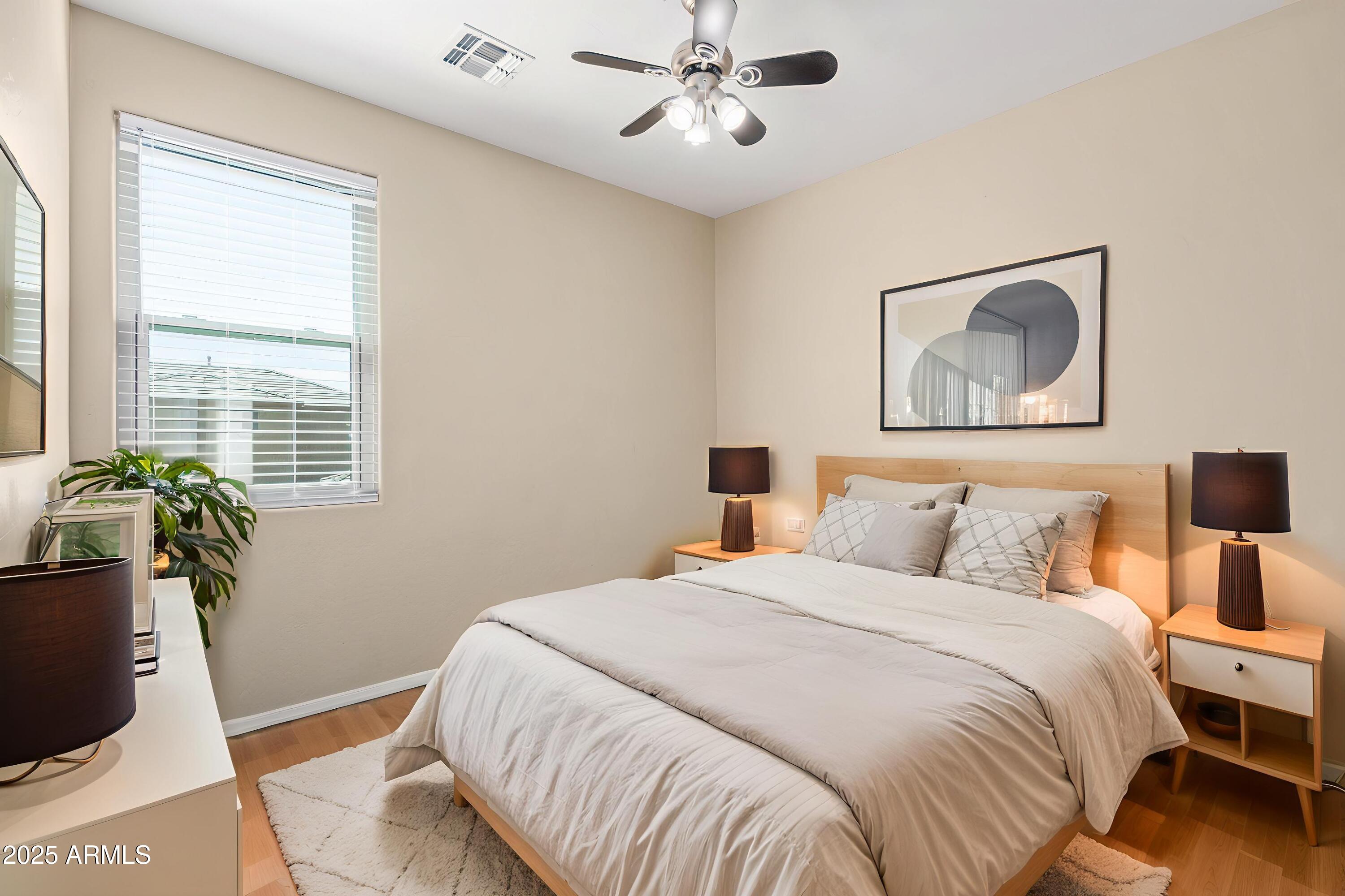 3437 E KINGBIRD Place