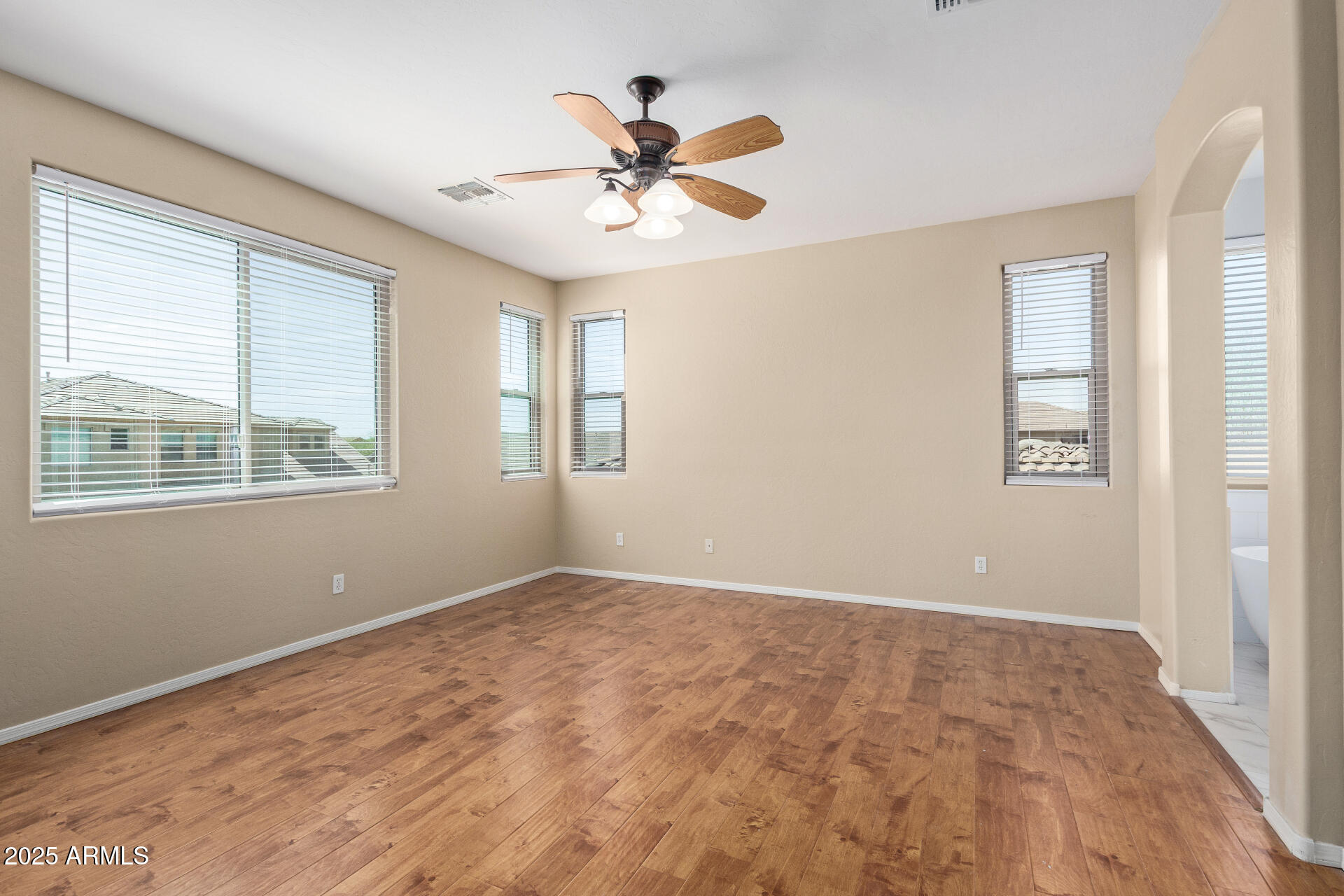 3437 E KINGBIRD Place