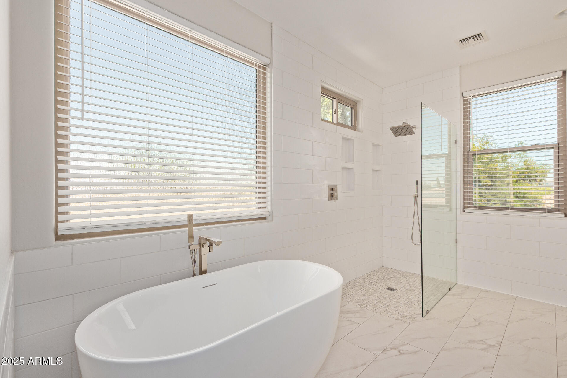 3437 E KINGBIRD Place