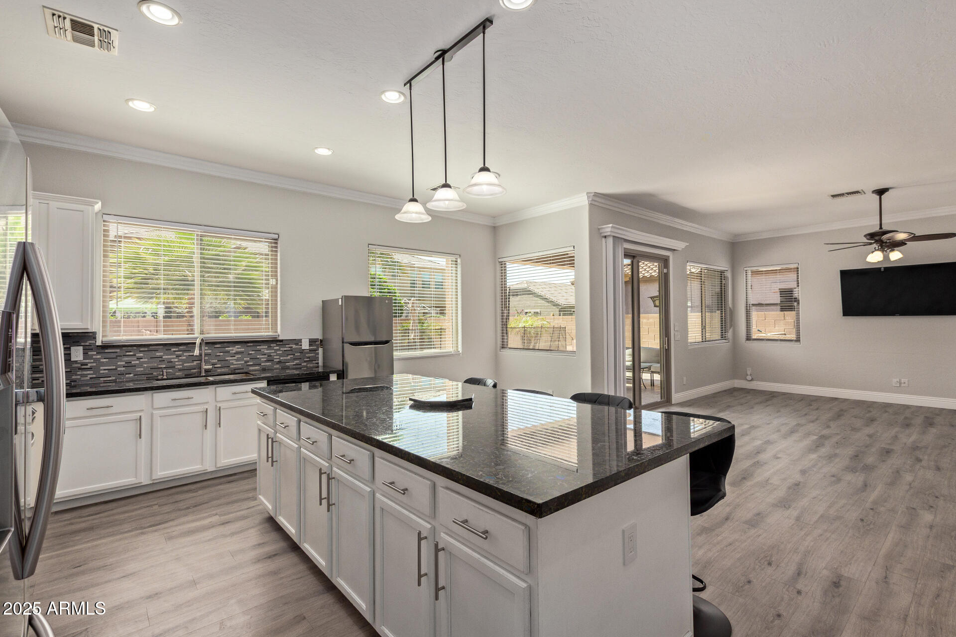 3437 E KINGBIRD Place