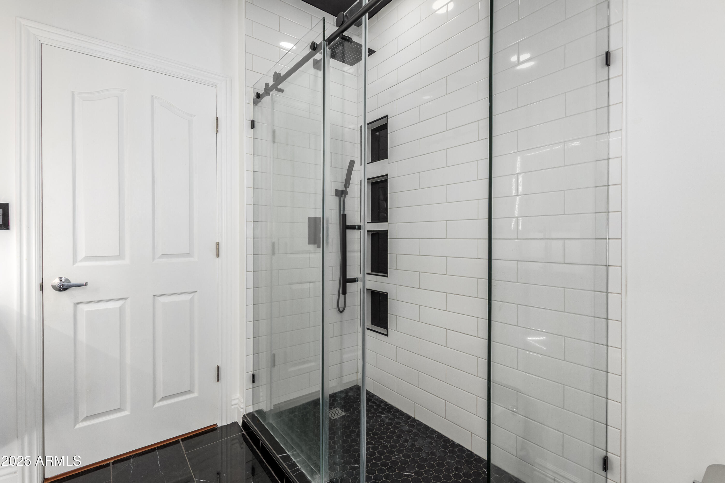 3437 E KINGBIRD Place