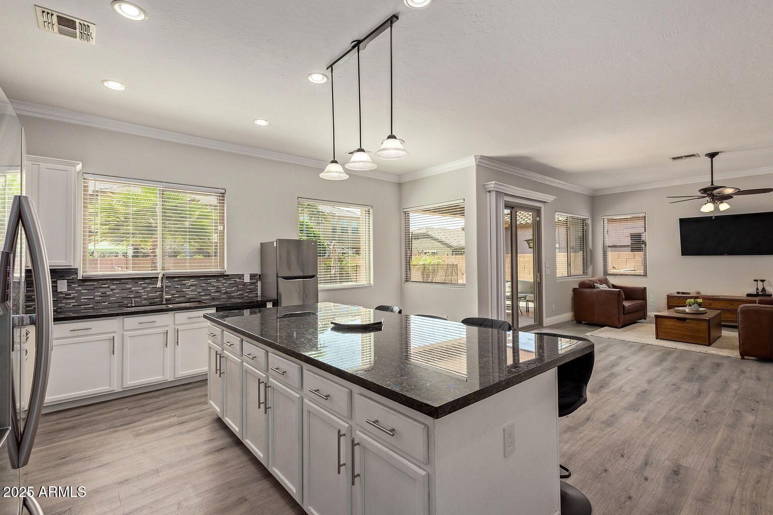 3437 E KINGBIRD Place