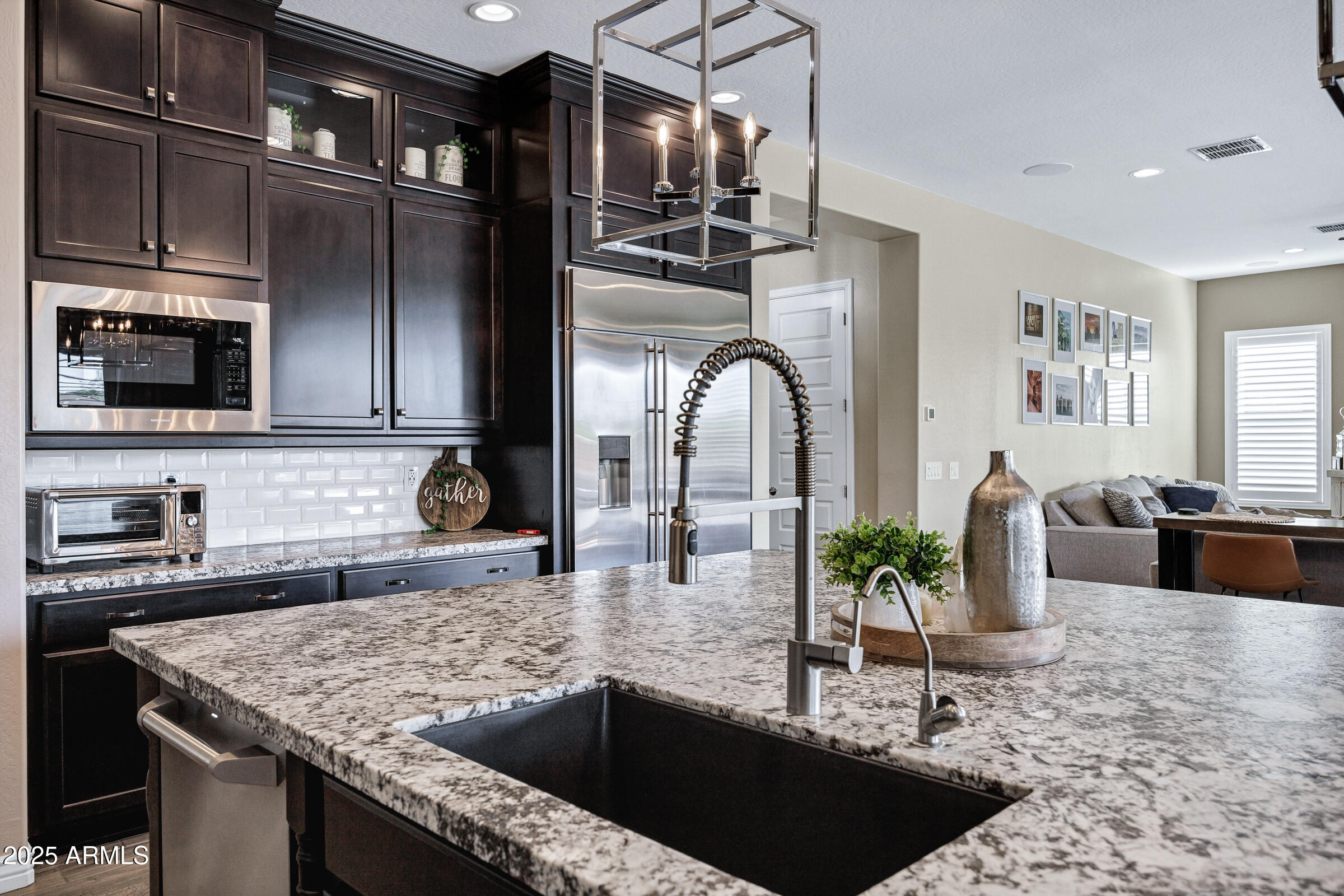 10544 E THATCHER Avenue