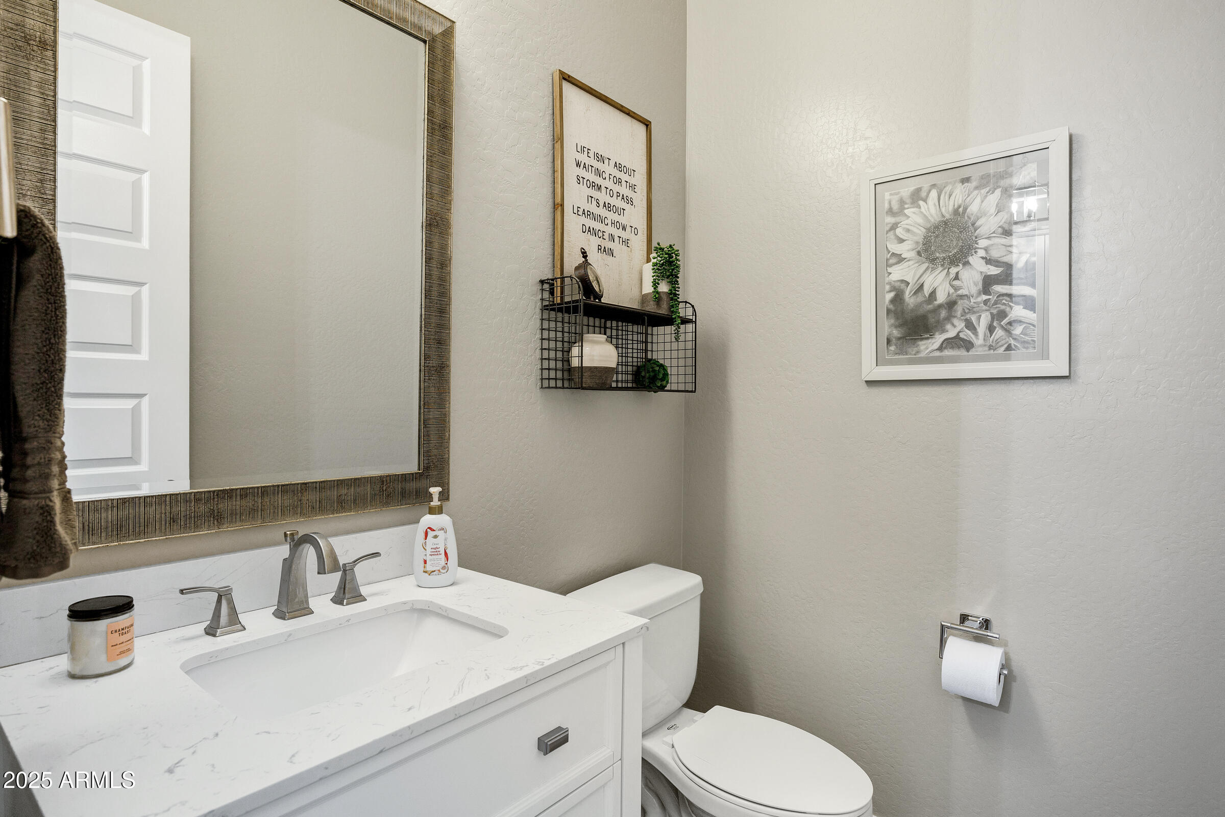 10544 E THATCHER Avenue