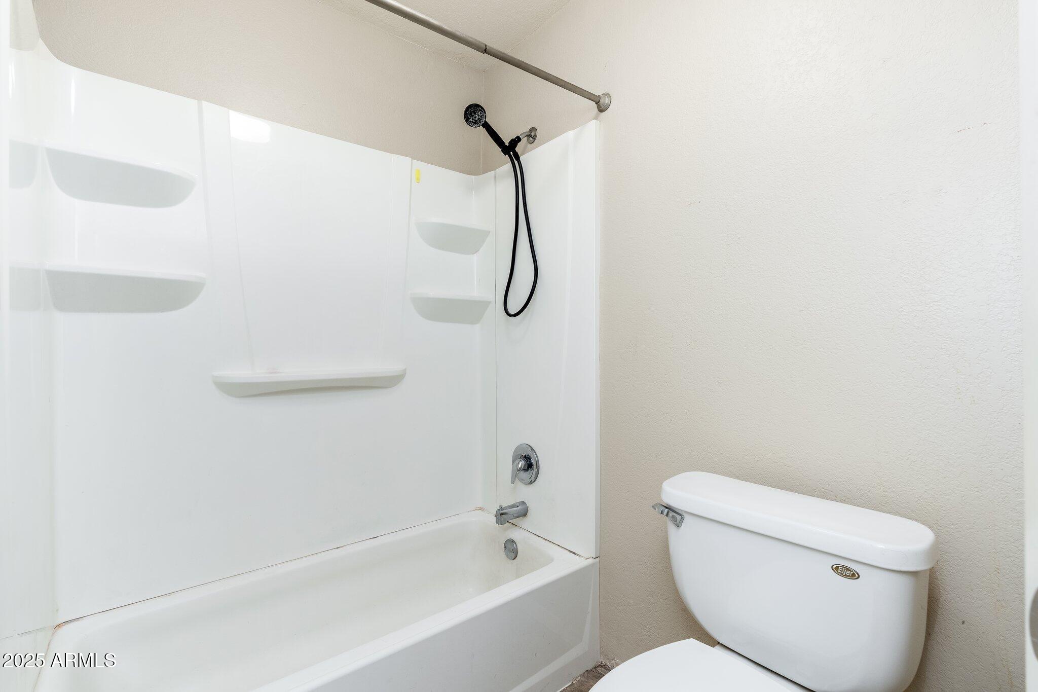 1217 N MILLER Road, 23