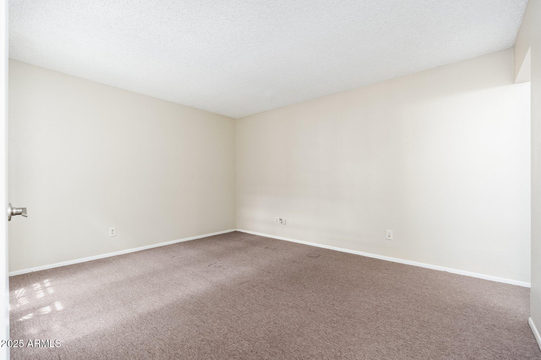 1217 N MILLER Road, 23
