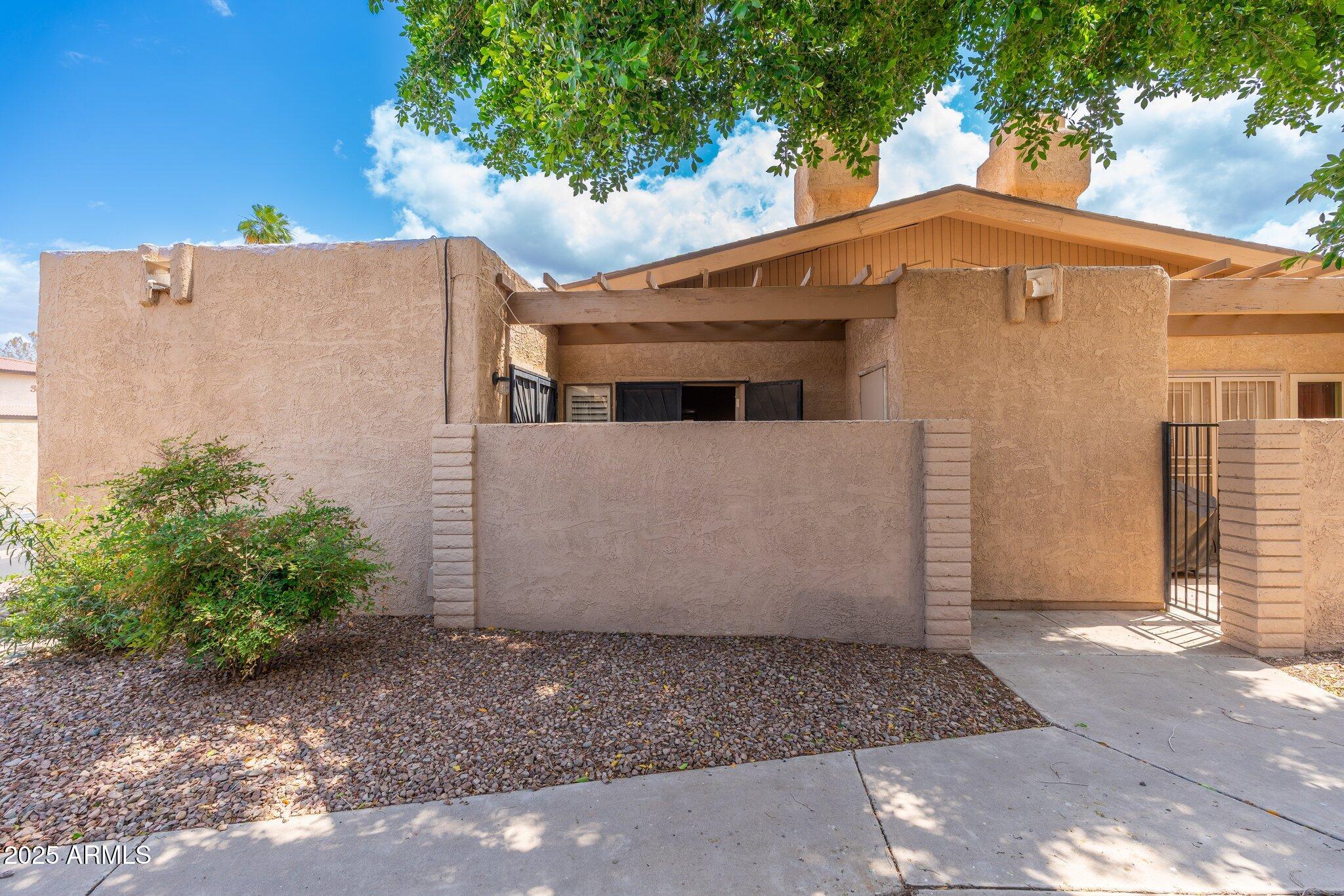 1217 N MILLER Road, 23
