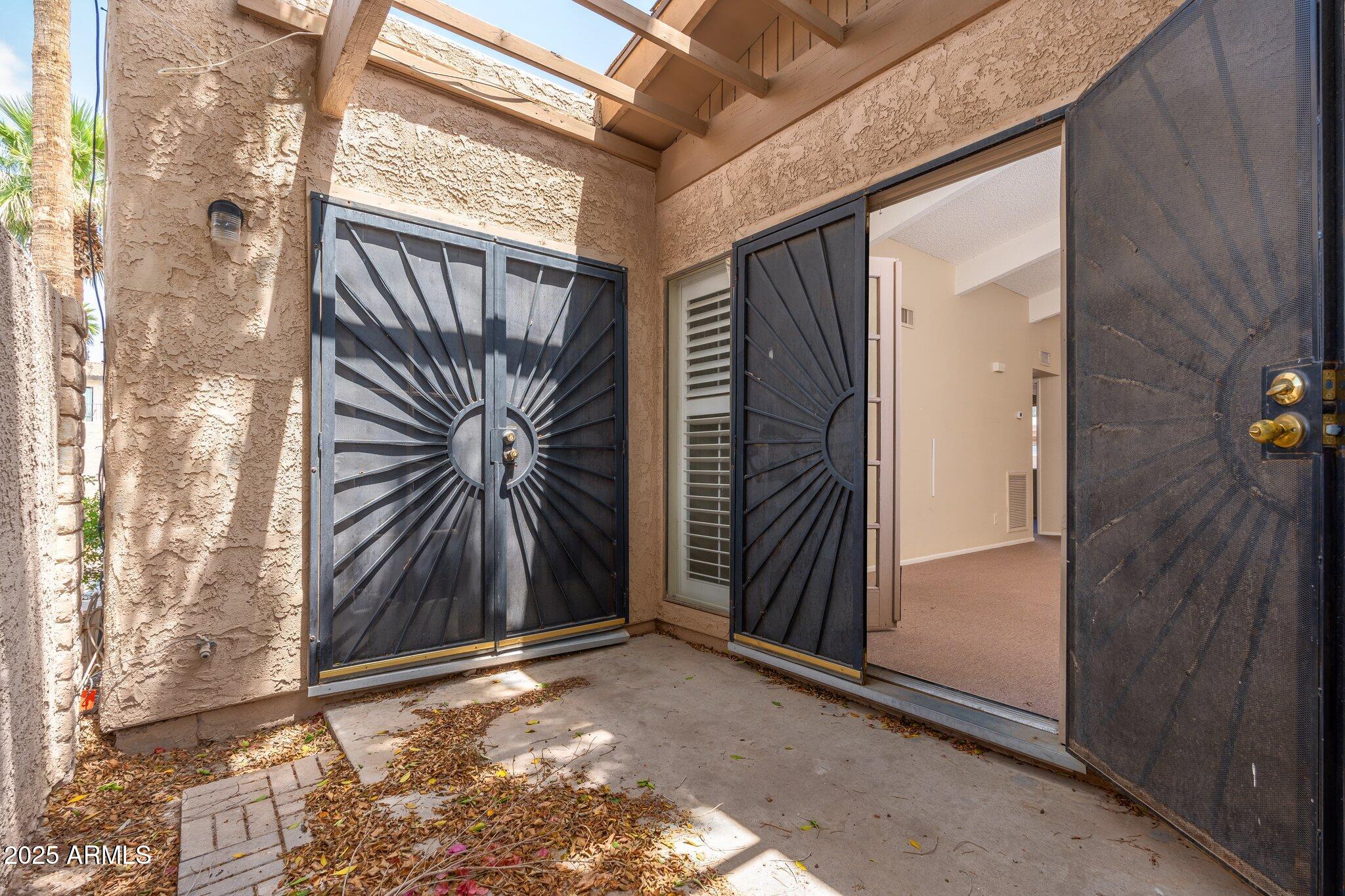 1217 N MILLER Road, 23