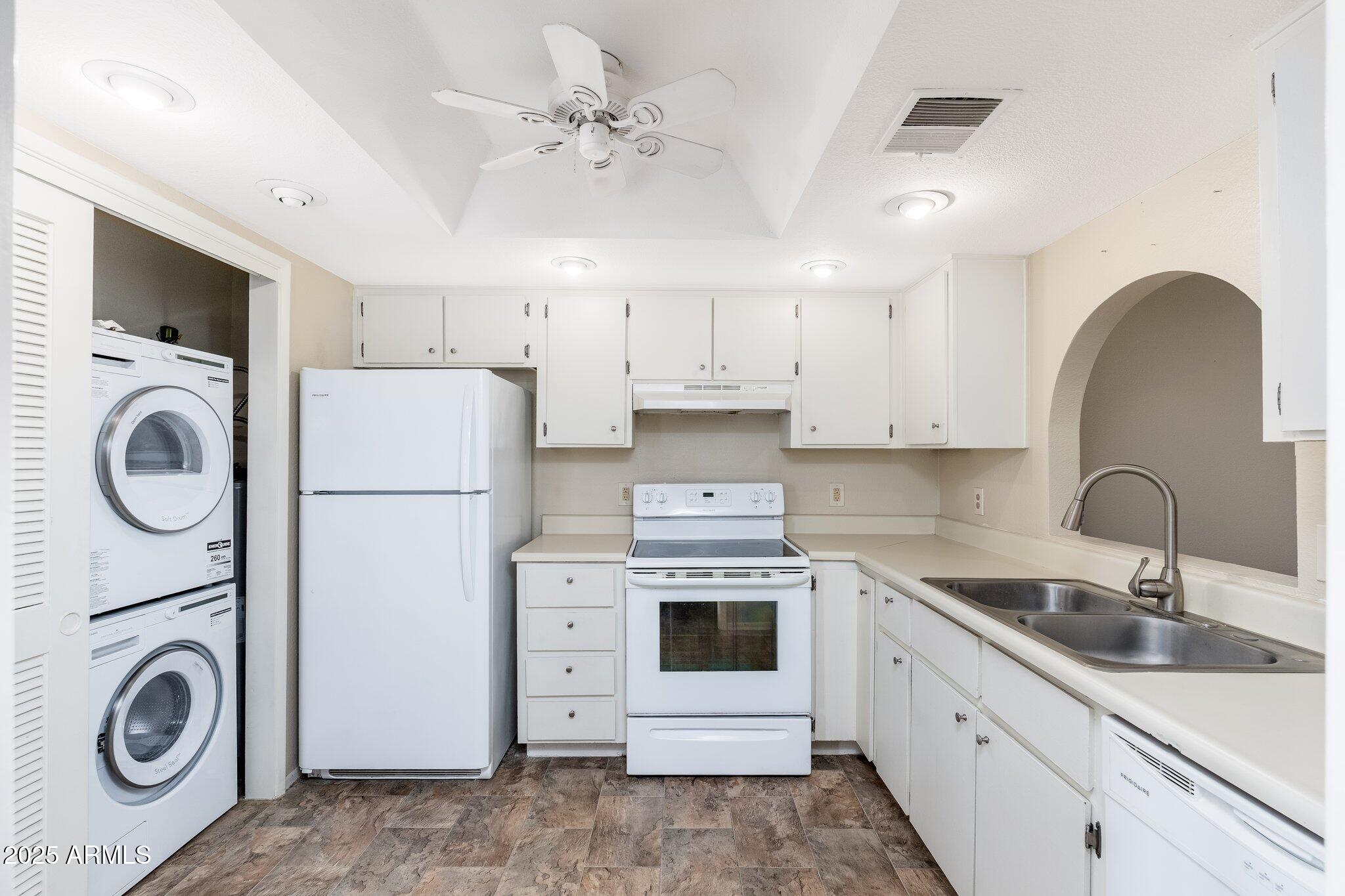 1217 N MILLER Road, 23