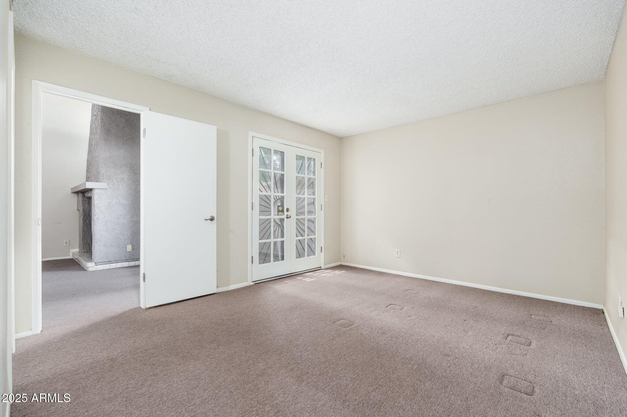 1217 N MILLER Road, 23