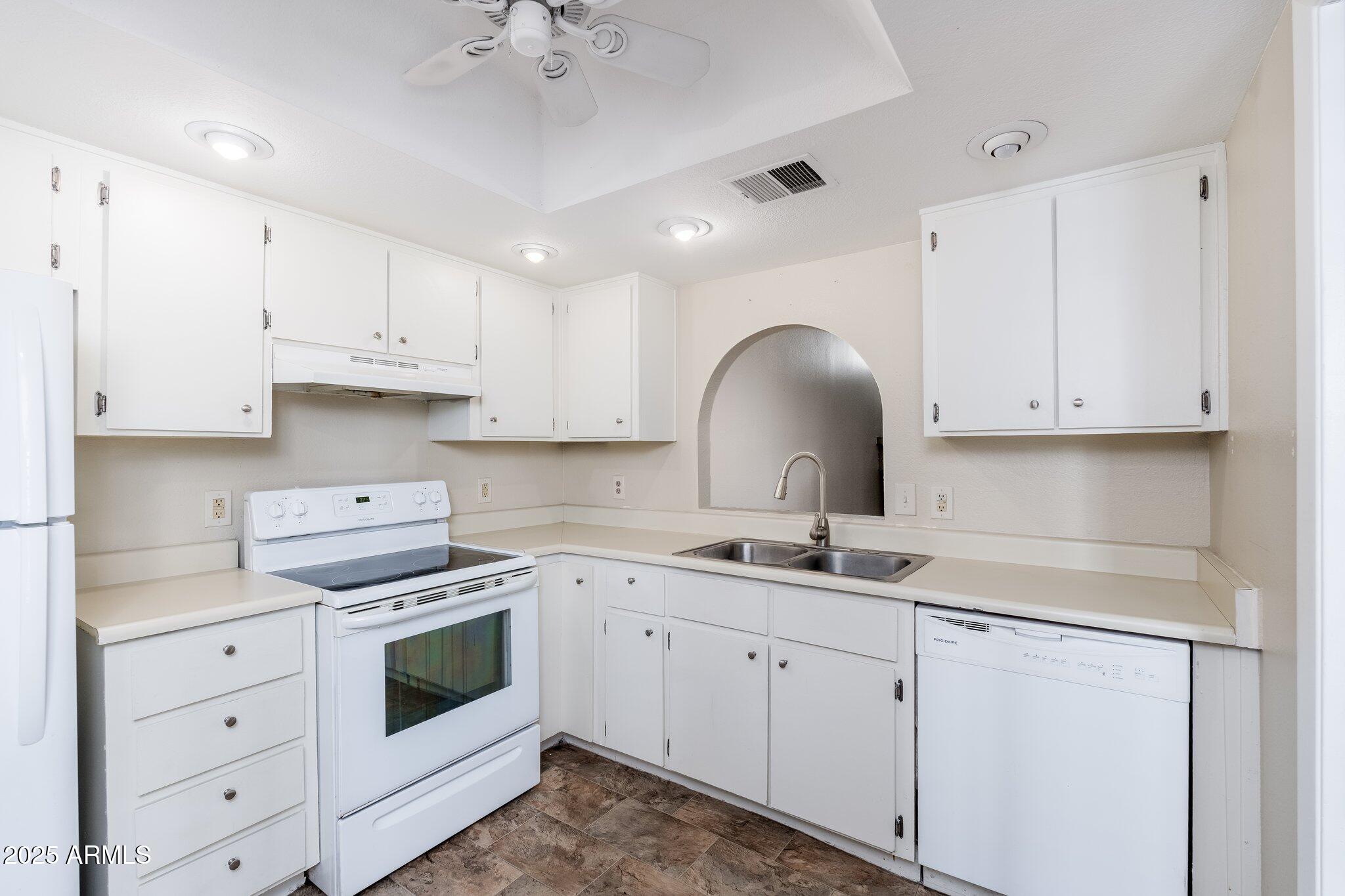 1217 N MILLER Road, 23