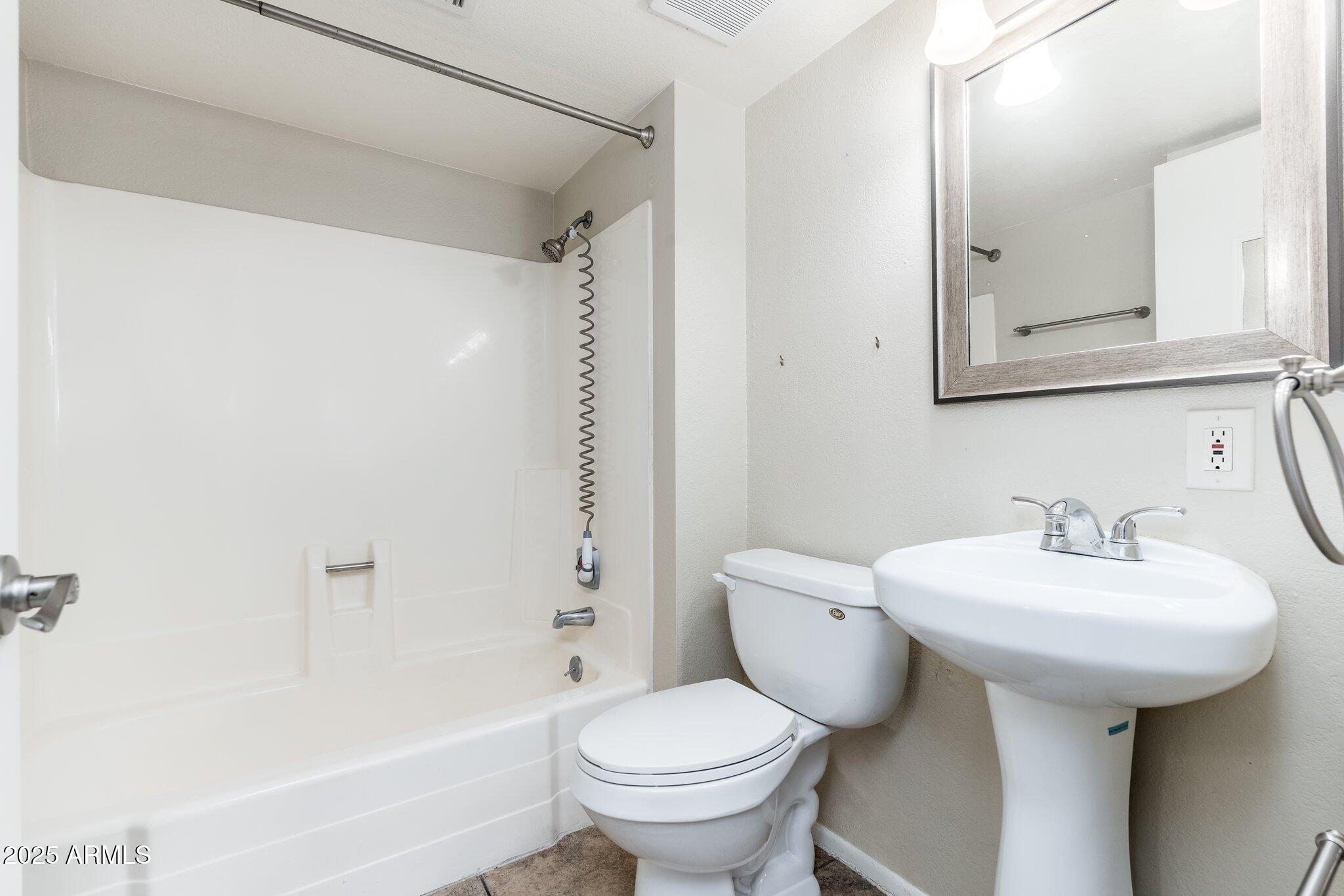 1217 N MILLER Road, 23