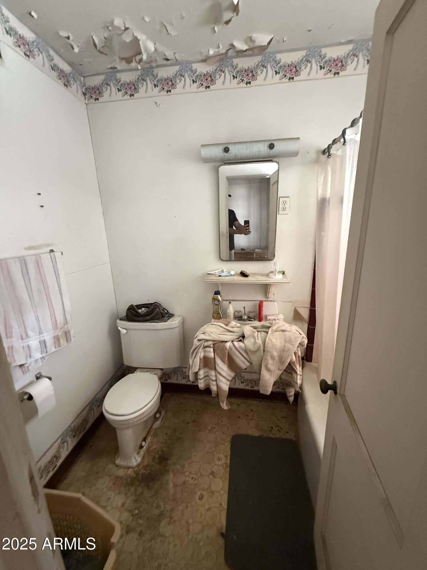 311 W 11TH Street