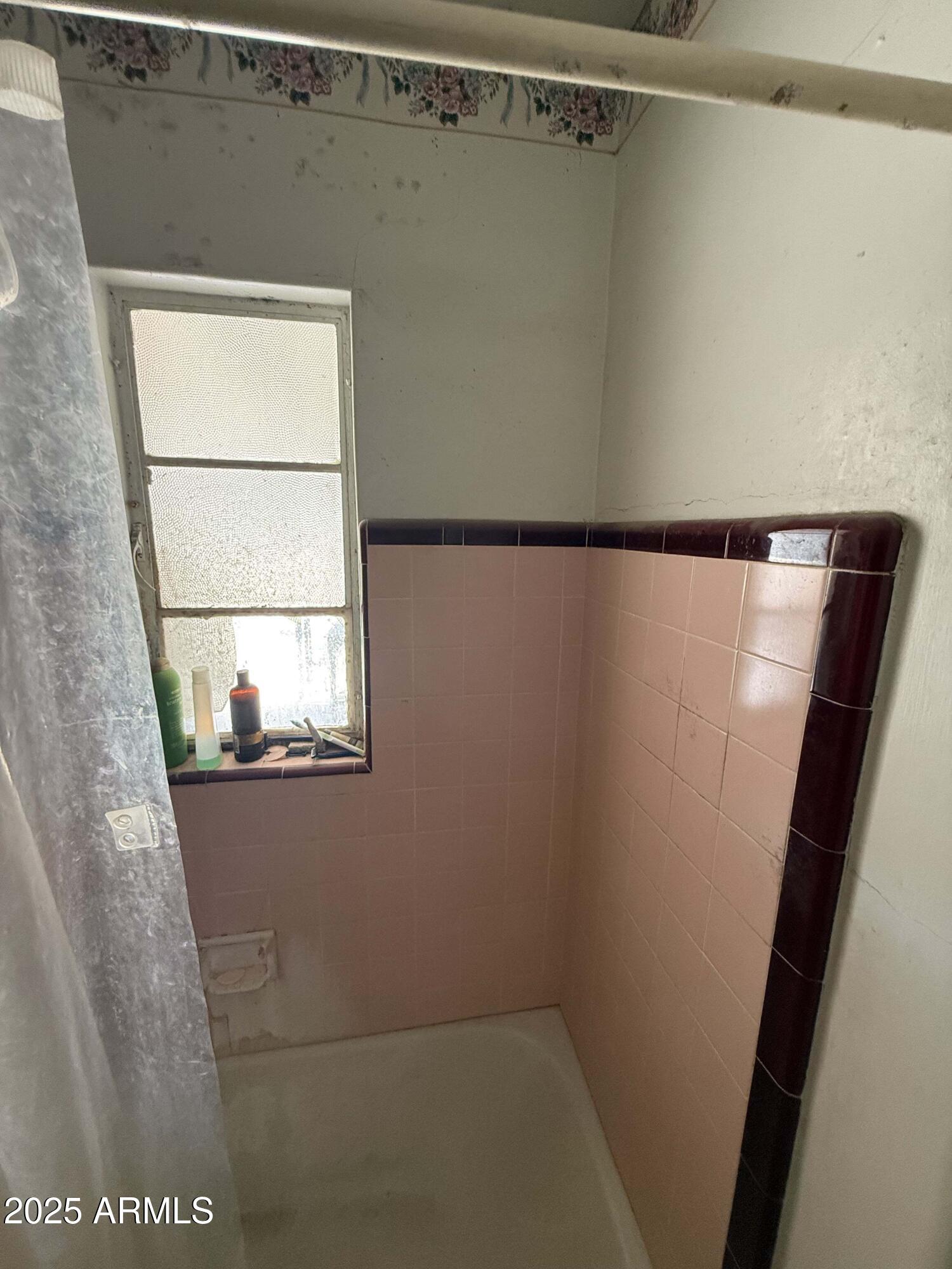 311 W 11TH Street