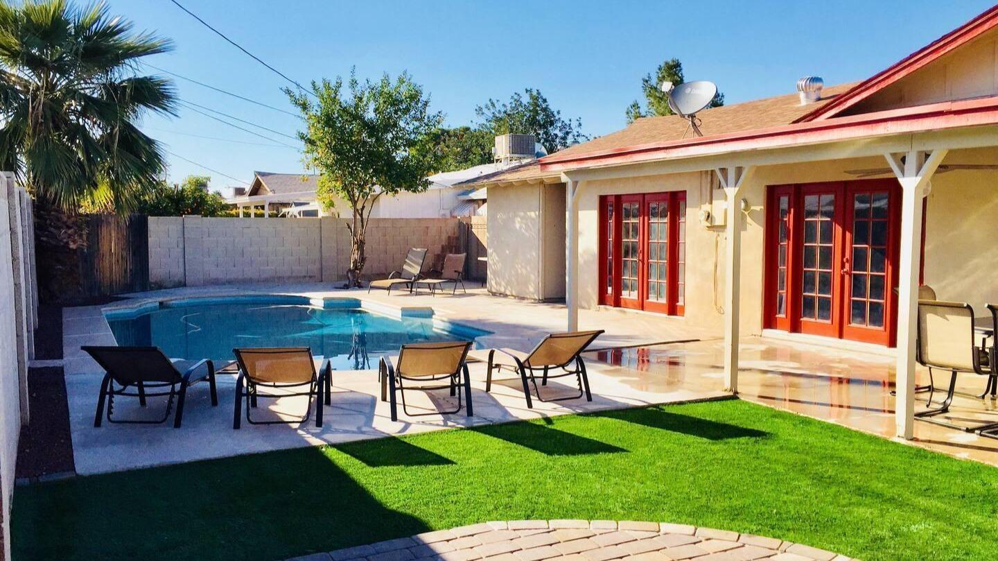 8447 E SHERIDAN Street