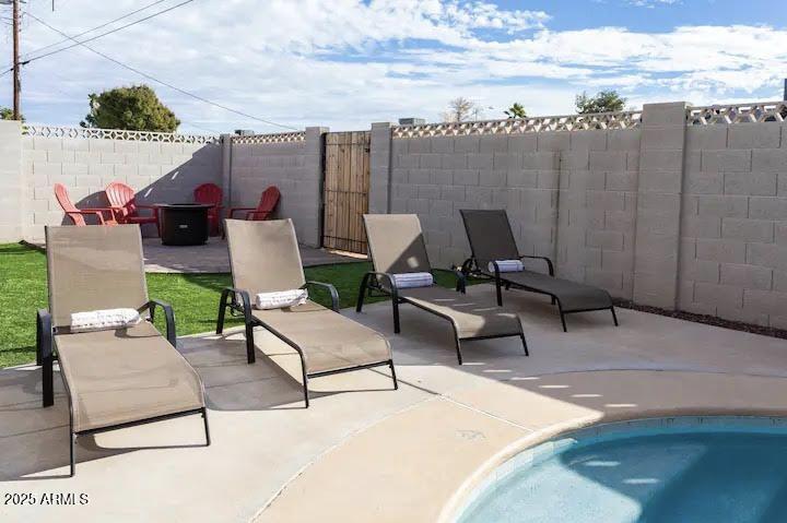 8447 E SHERIDAN Street