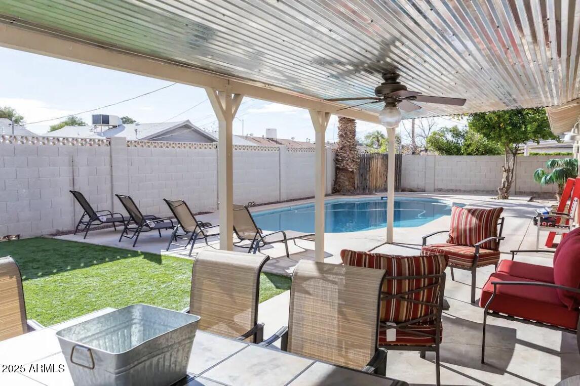 8447 E SHERIDAN Street