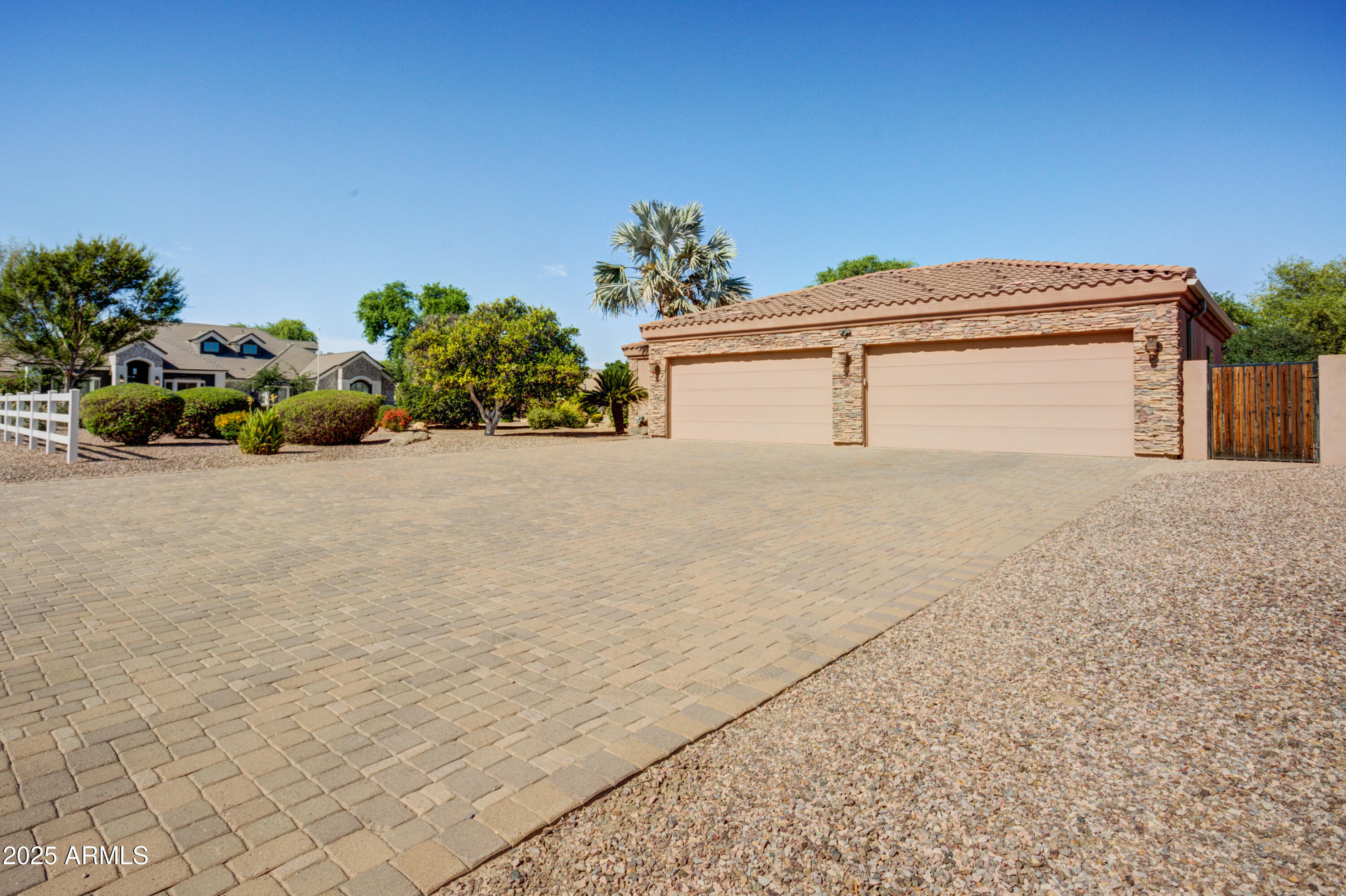 21384 E EXCELSIOR Avenue