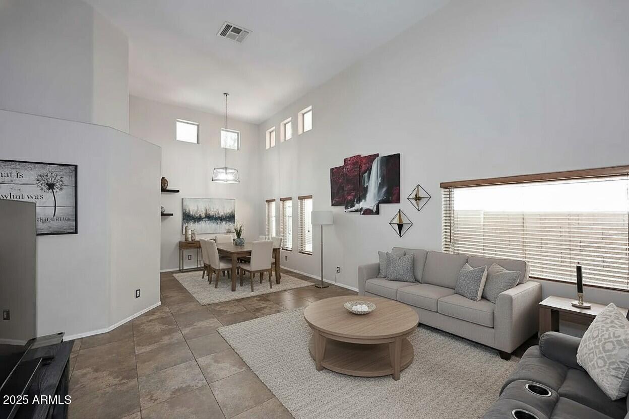 1640 W Gail Drive