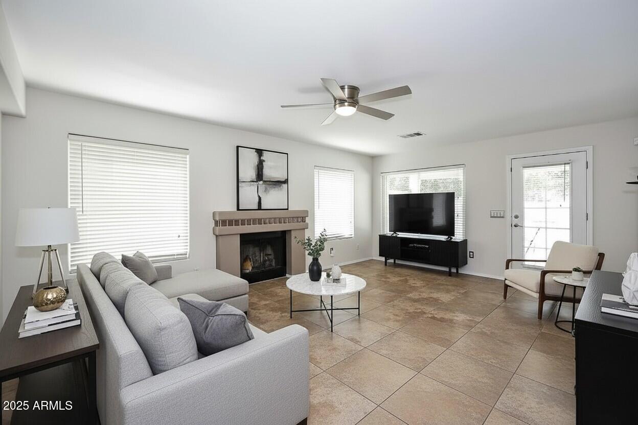 1640 W Gail Drive