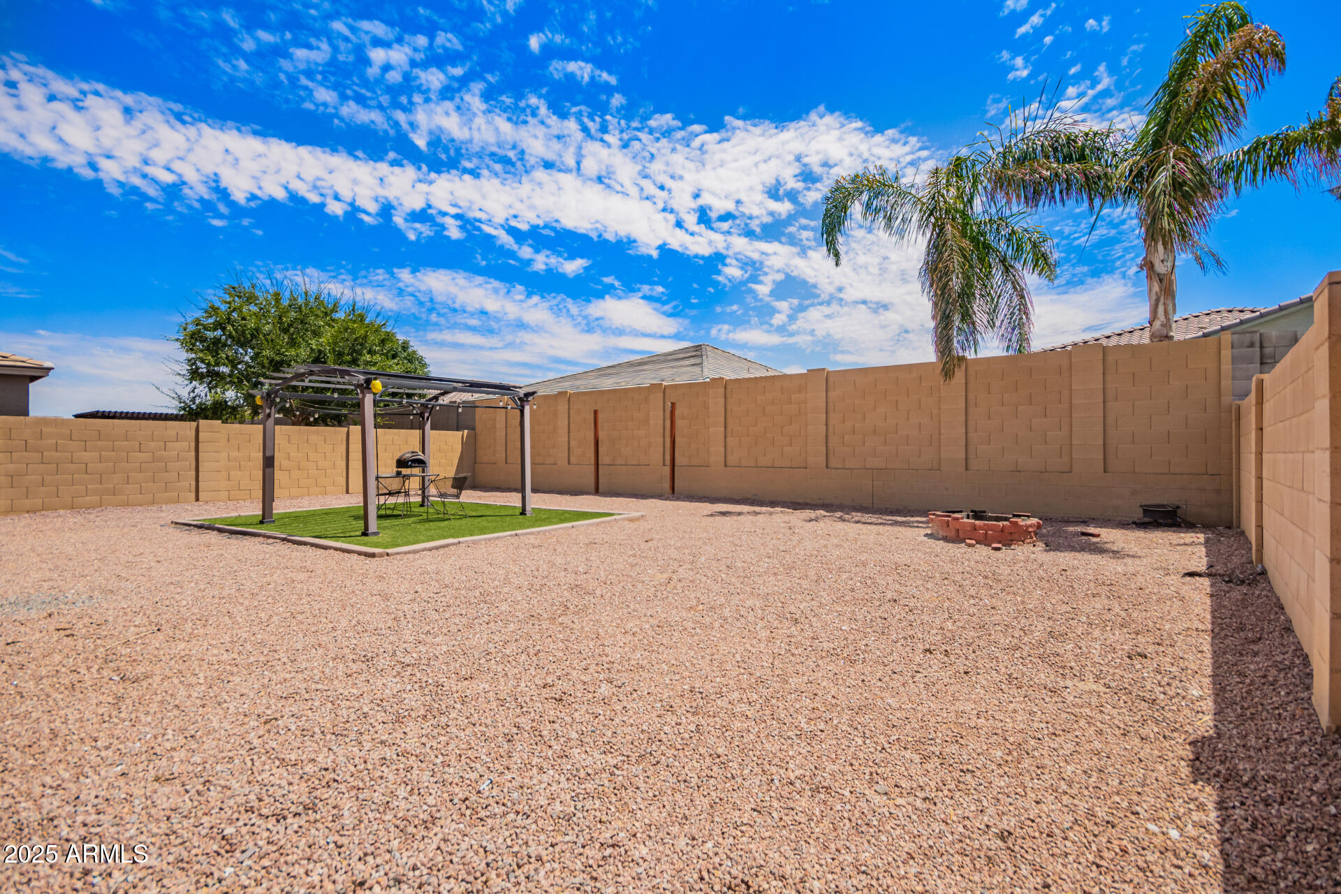 2091 W GARLAND Drive