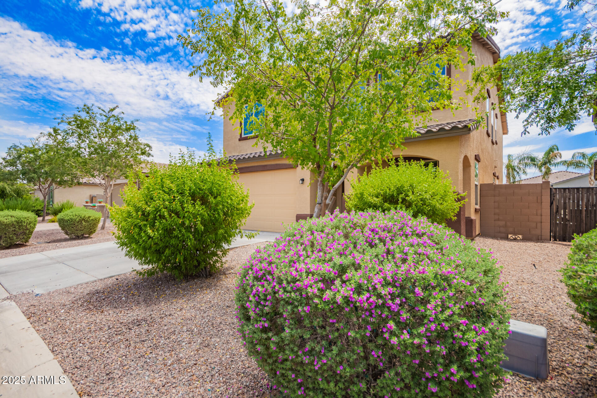 2091 W GARLAND Drive