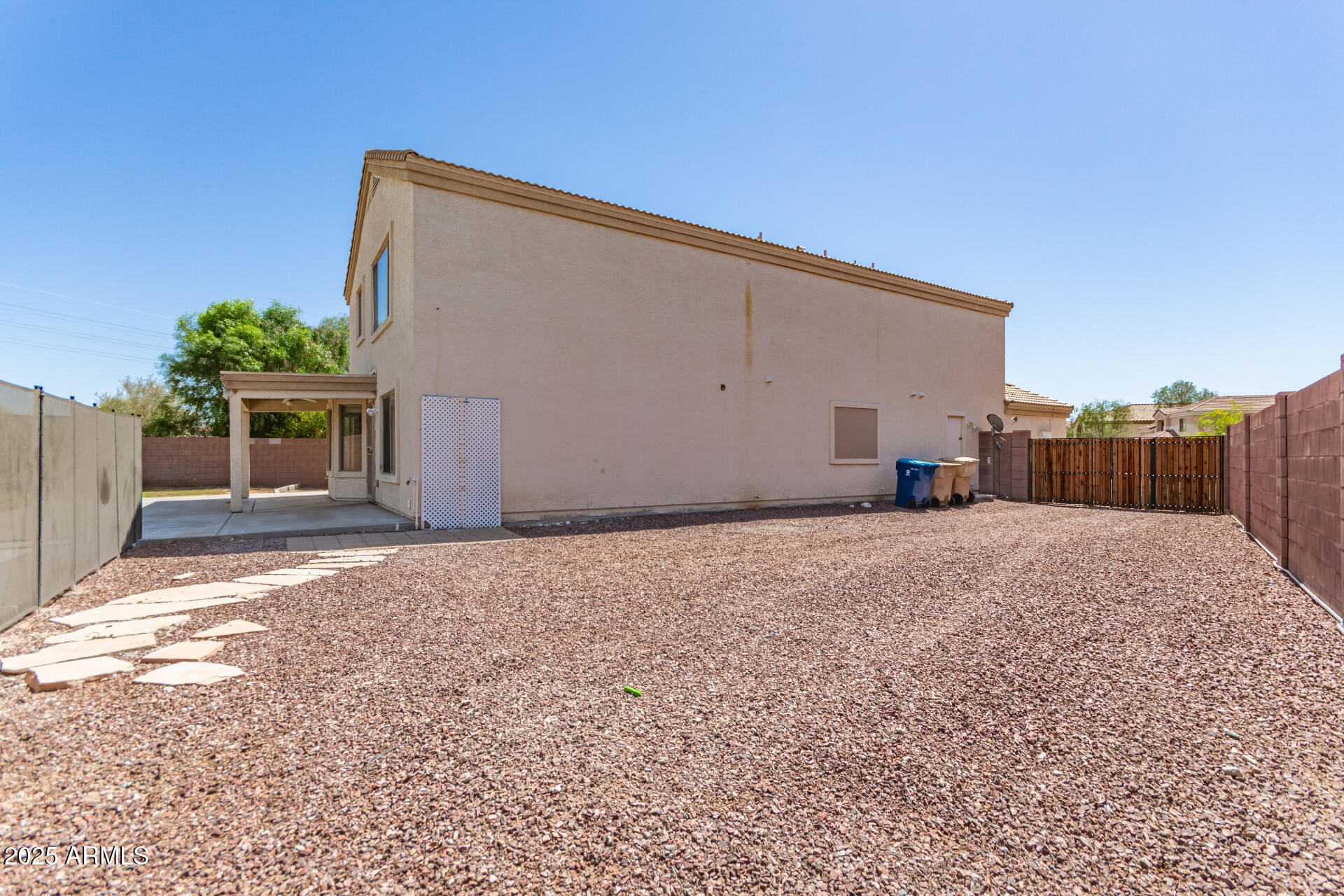 23242 W YAVAPAI Street