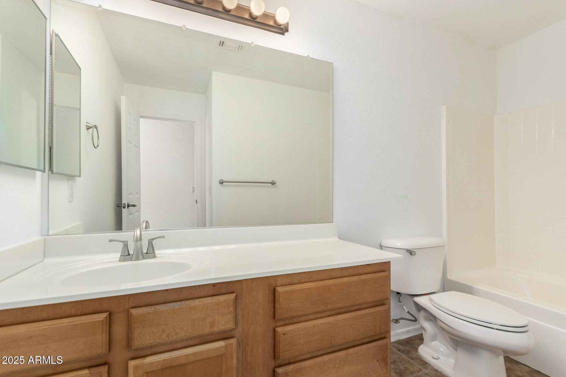 23242 W YAVAPAI Street
