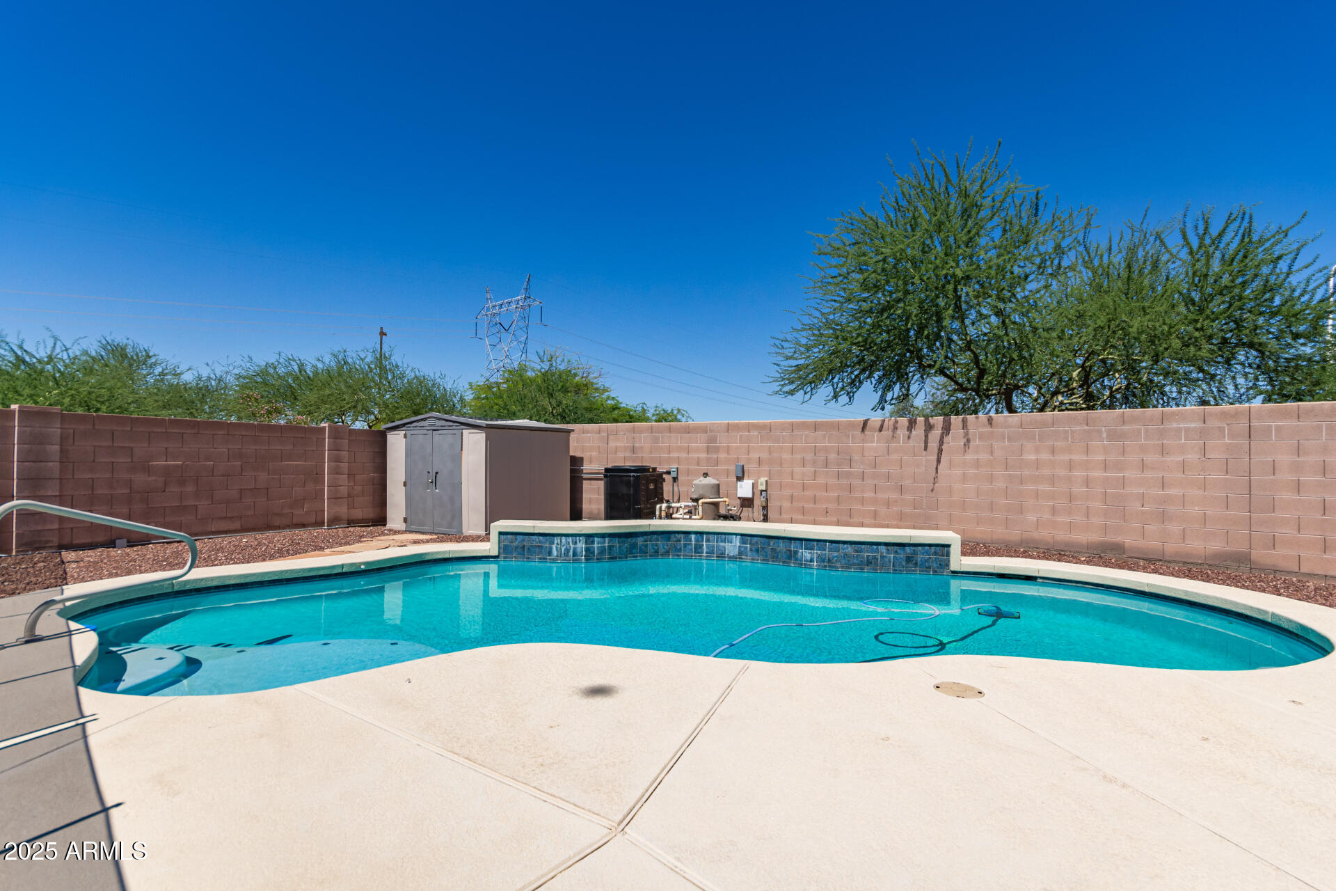 23242 W YAVAPAI Street