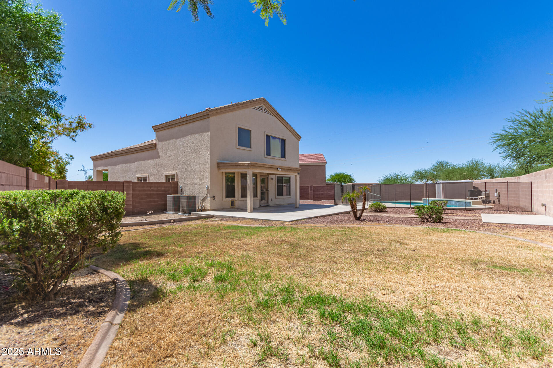 23242 W YAVAPAI Street