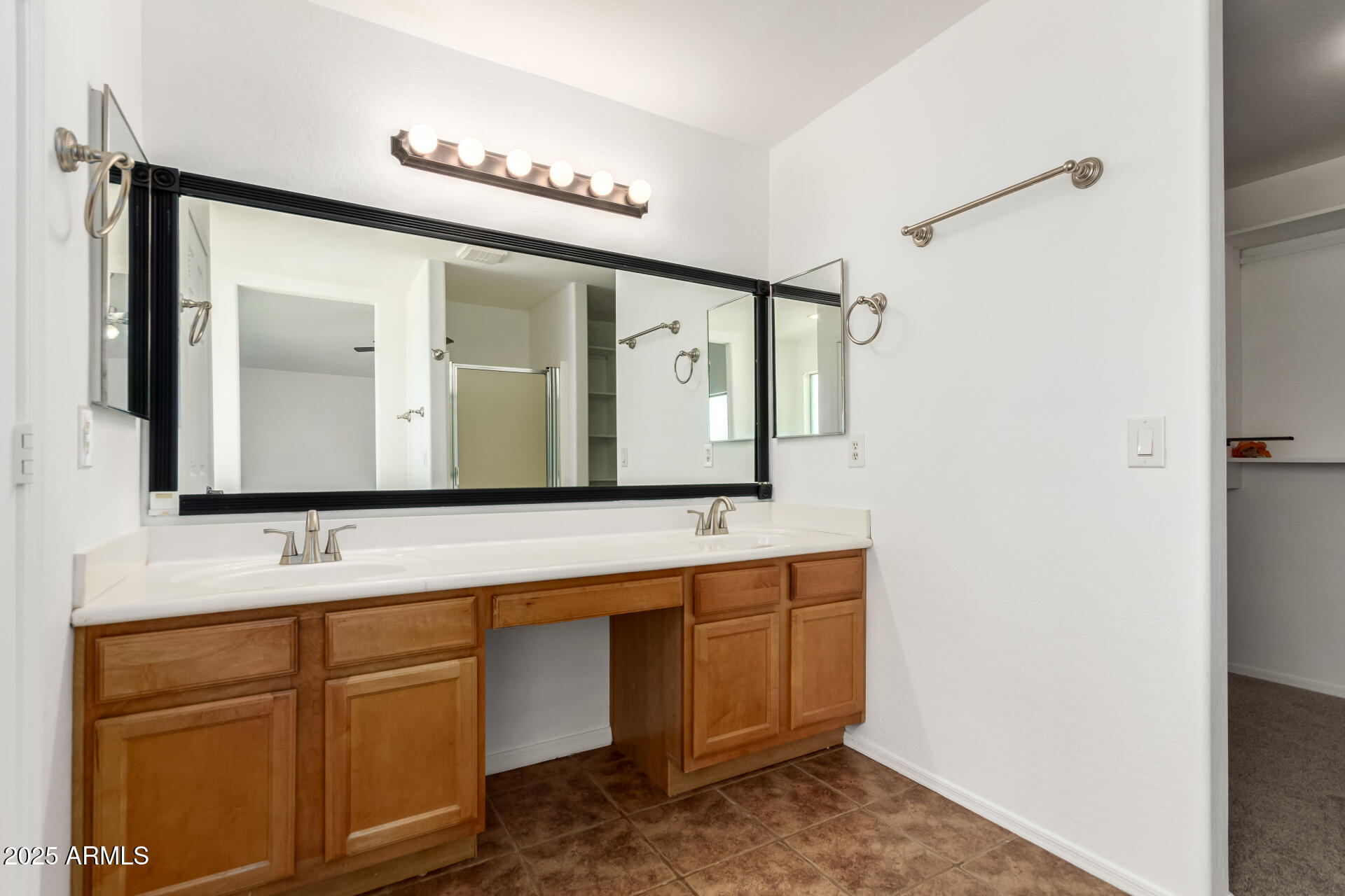 23242 W YAVAPAI Street