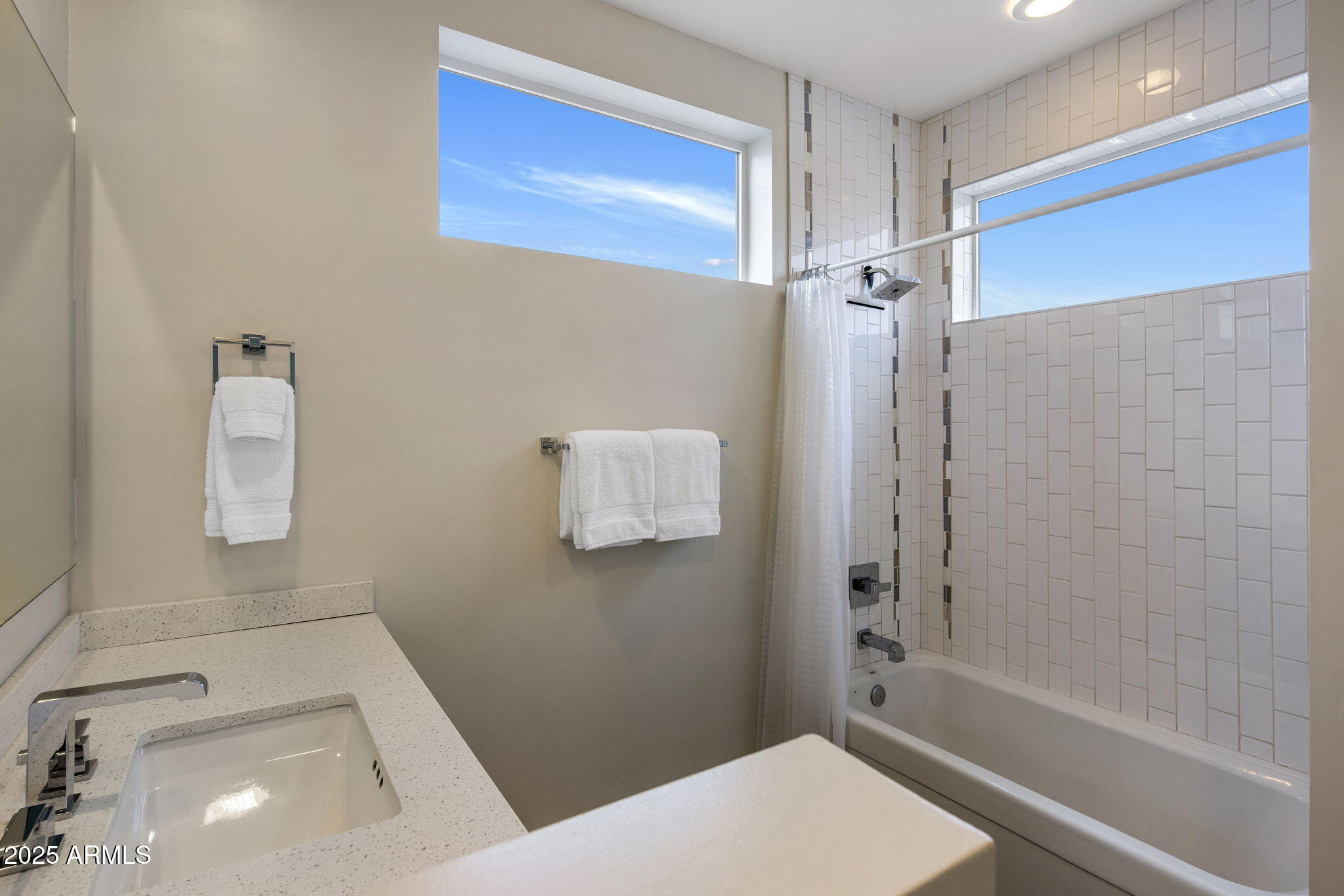 325 E CORONADO Road, 19