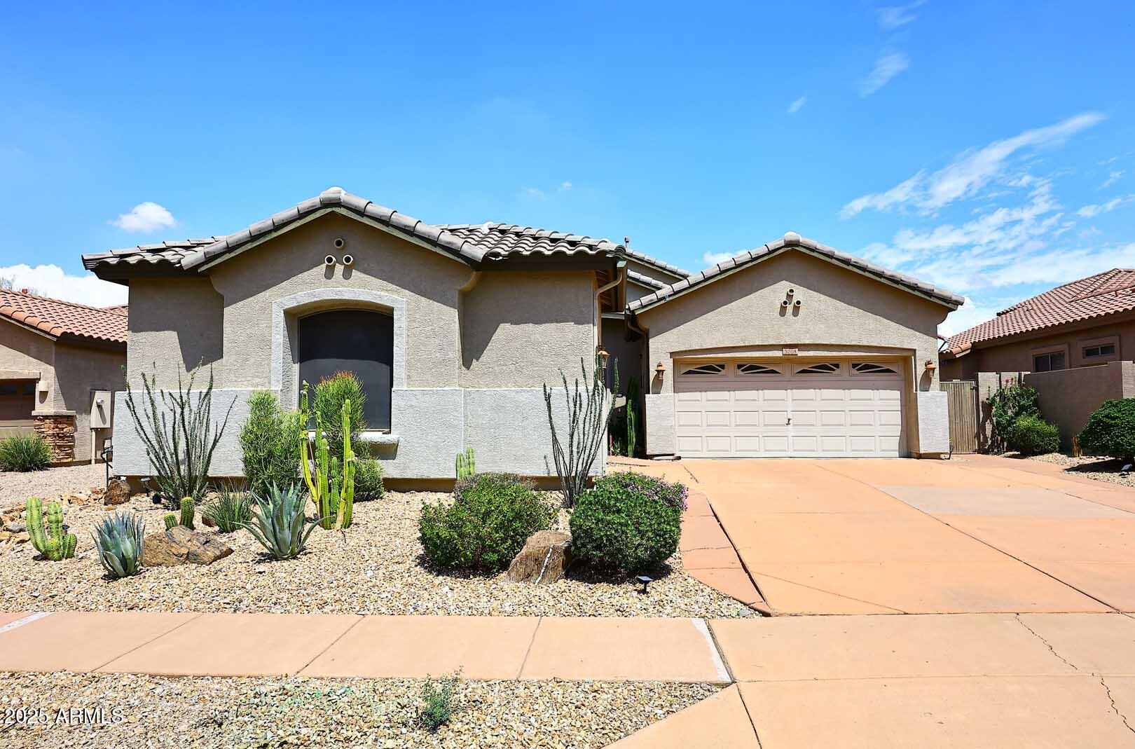 3018 W LANGUID Lane