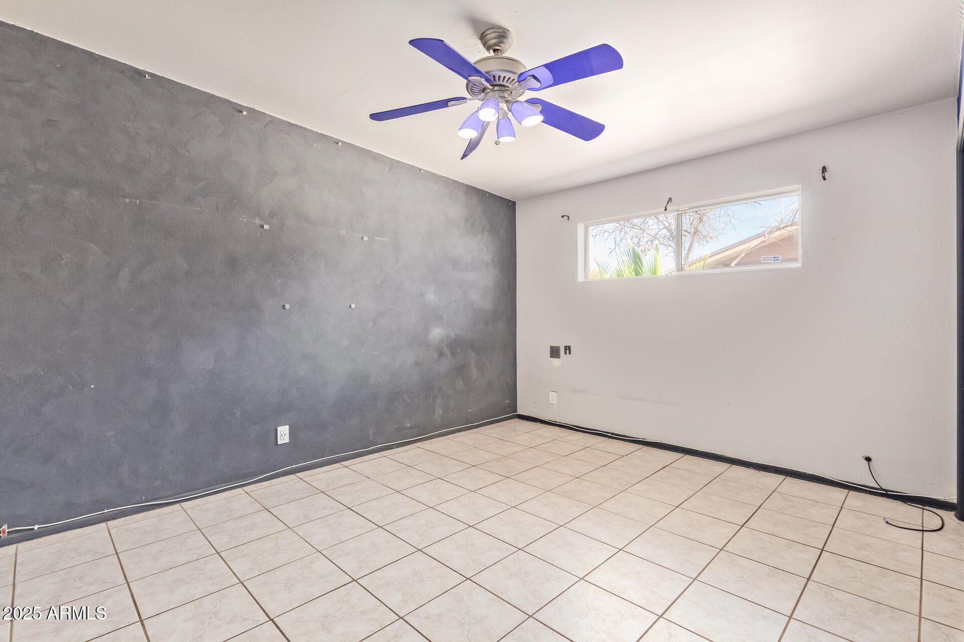 1231 E AVILA Avenue