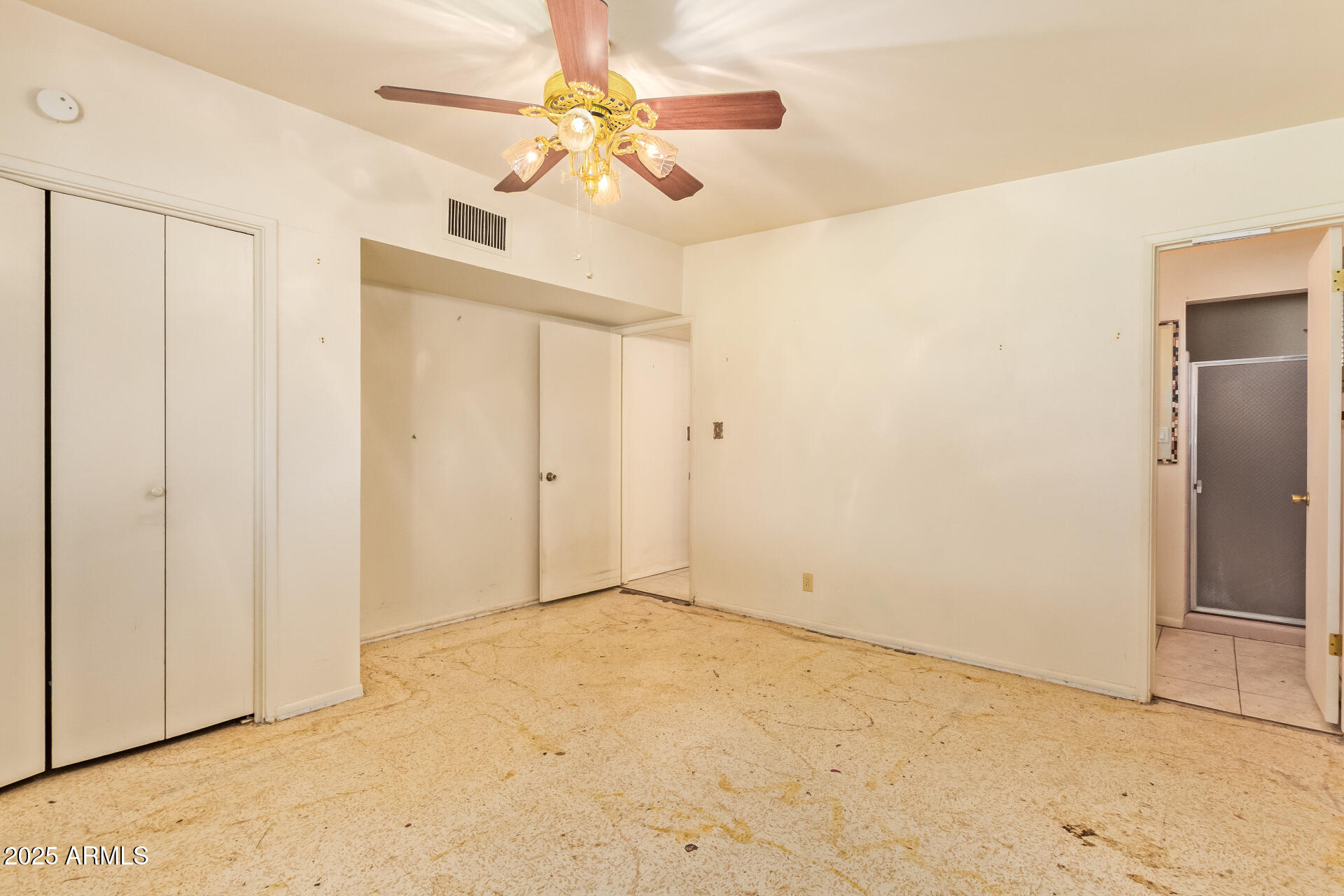 1231 E AVILA Avenue