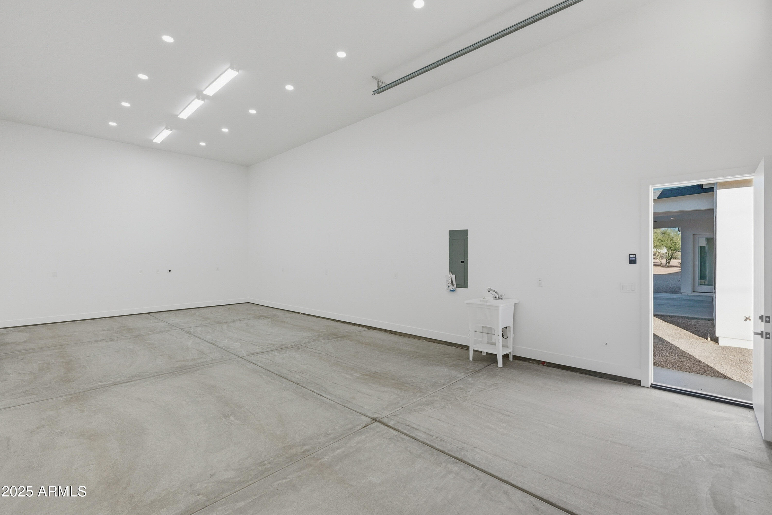 6030 E Southern Avenue