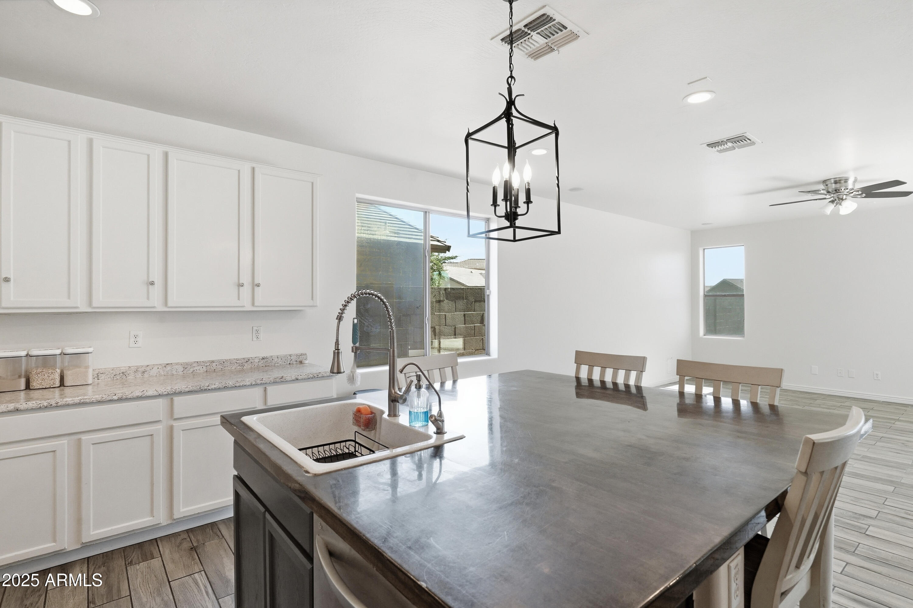 43381 W RIO BRAVO Drive