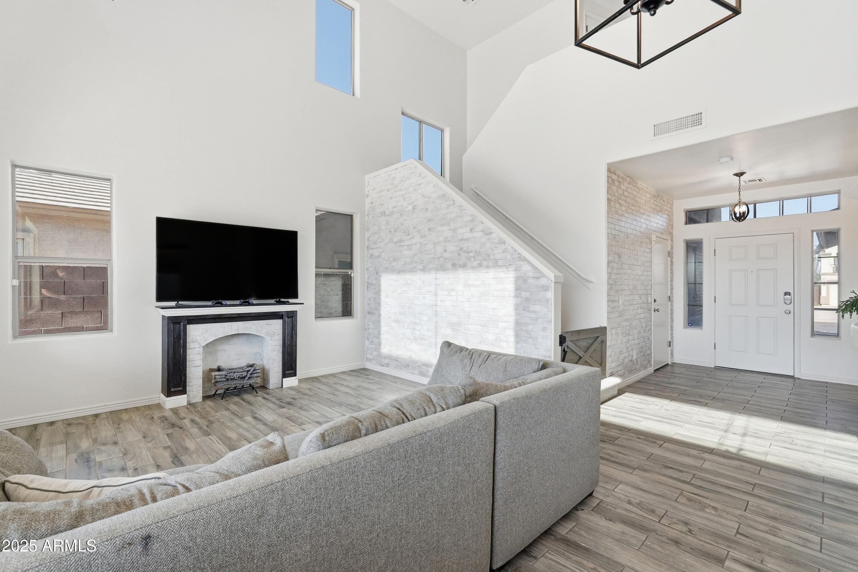 43381 W RIO BRAVO Drive